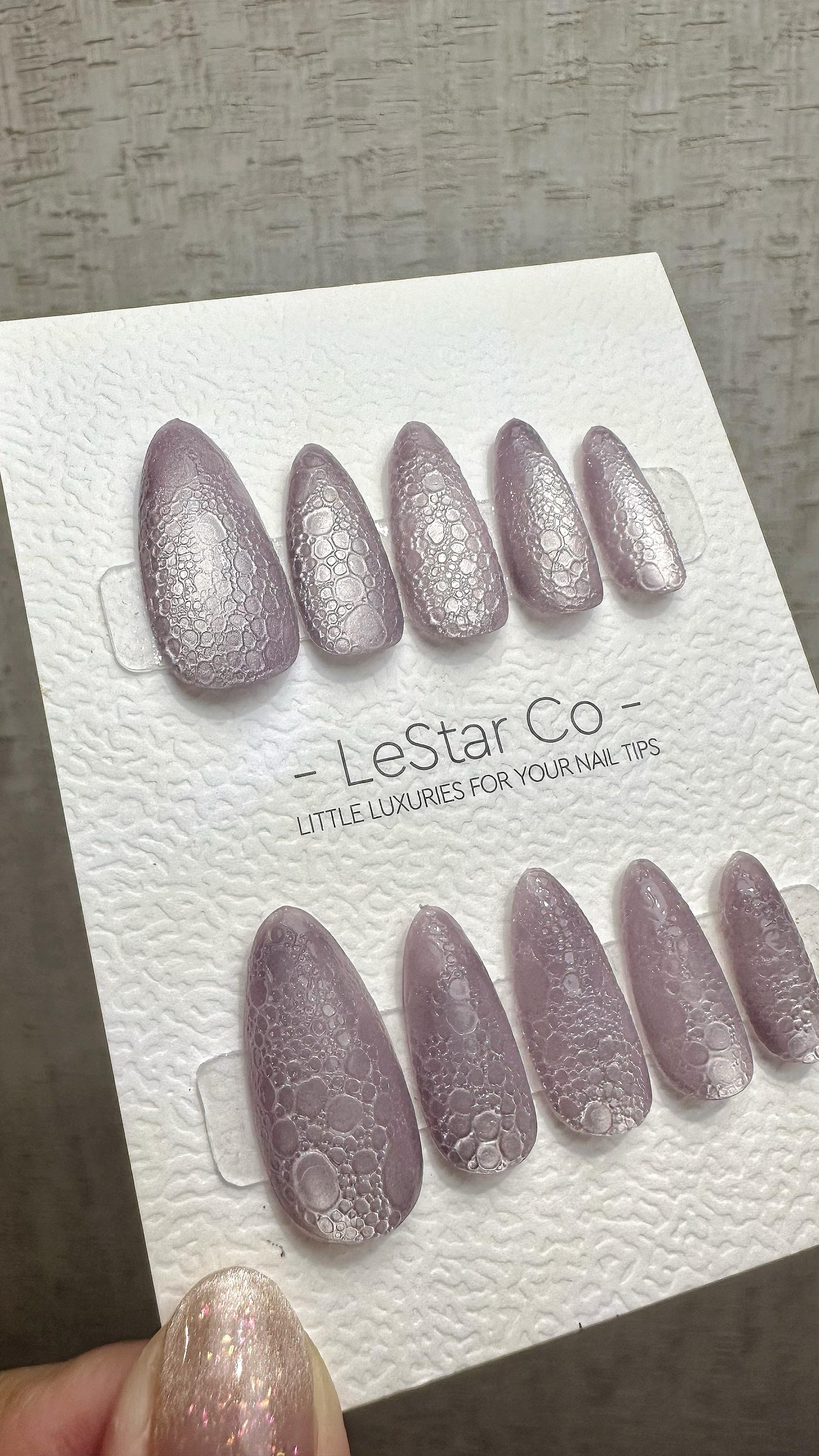 Reusable Mystic Bubble veil Cat Eye Effect | Premium Press on Nails Gel Hand Painted Pressons Customizable Gel Nail Artist fake nails WM950