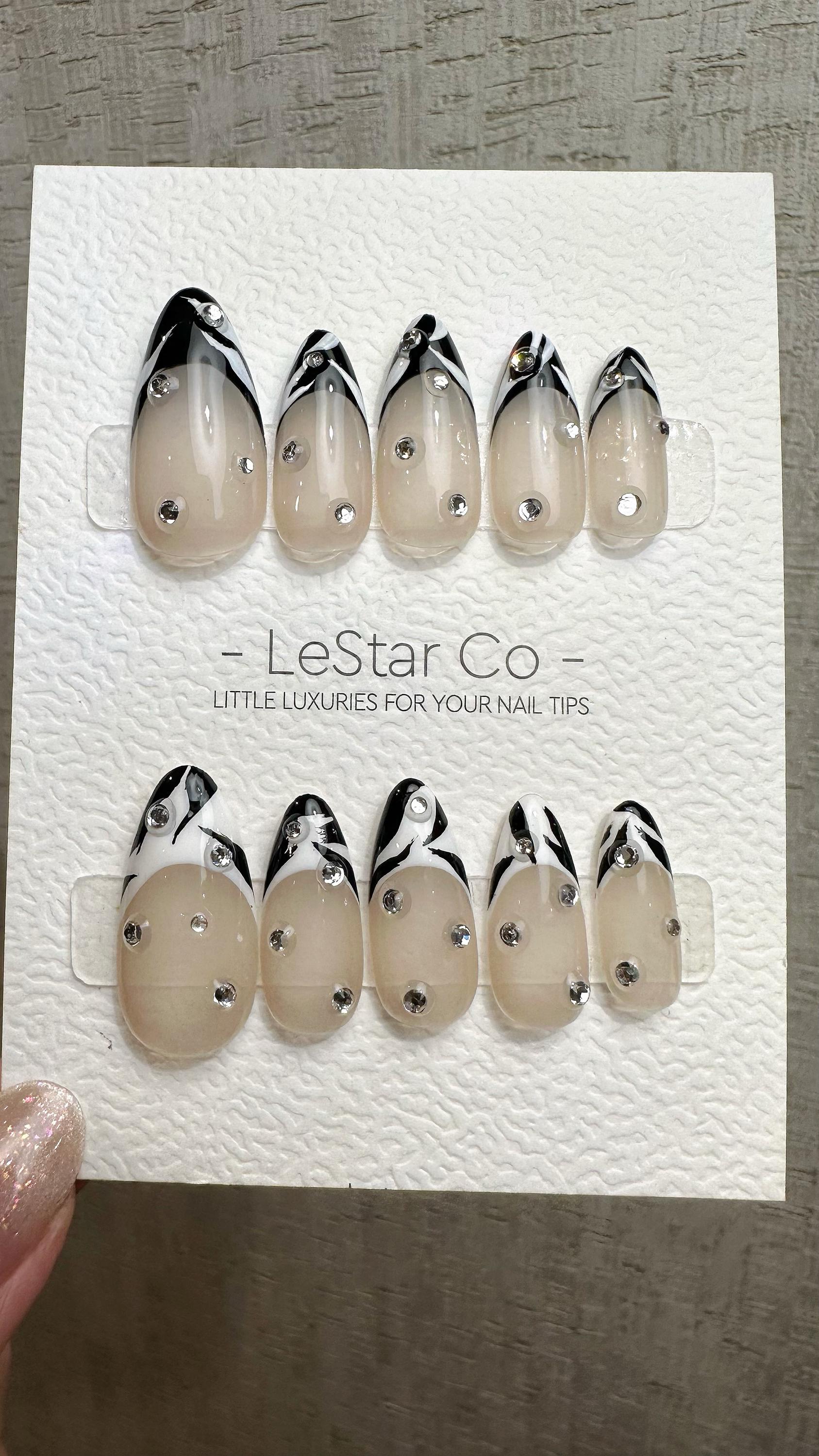 Reusable Chic Contrast French Tip | Premium Press on Nails Gel Hand Painted Pressons Customizable Gel Nail Artist faux nails QN967
