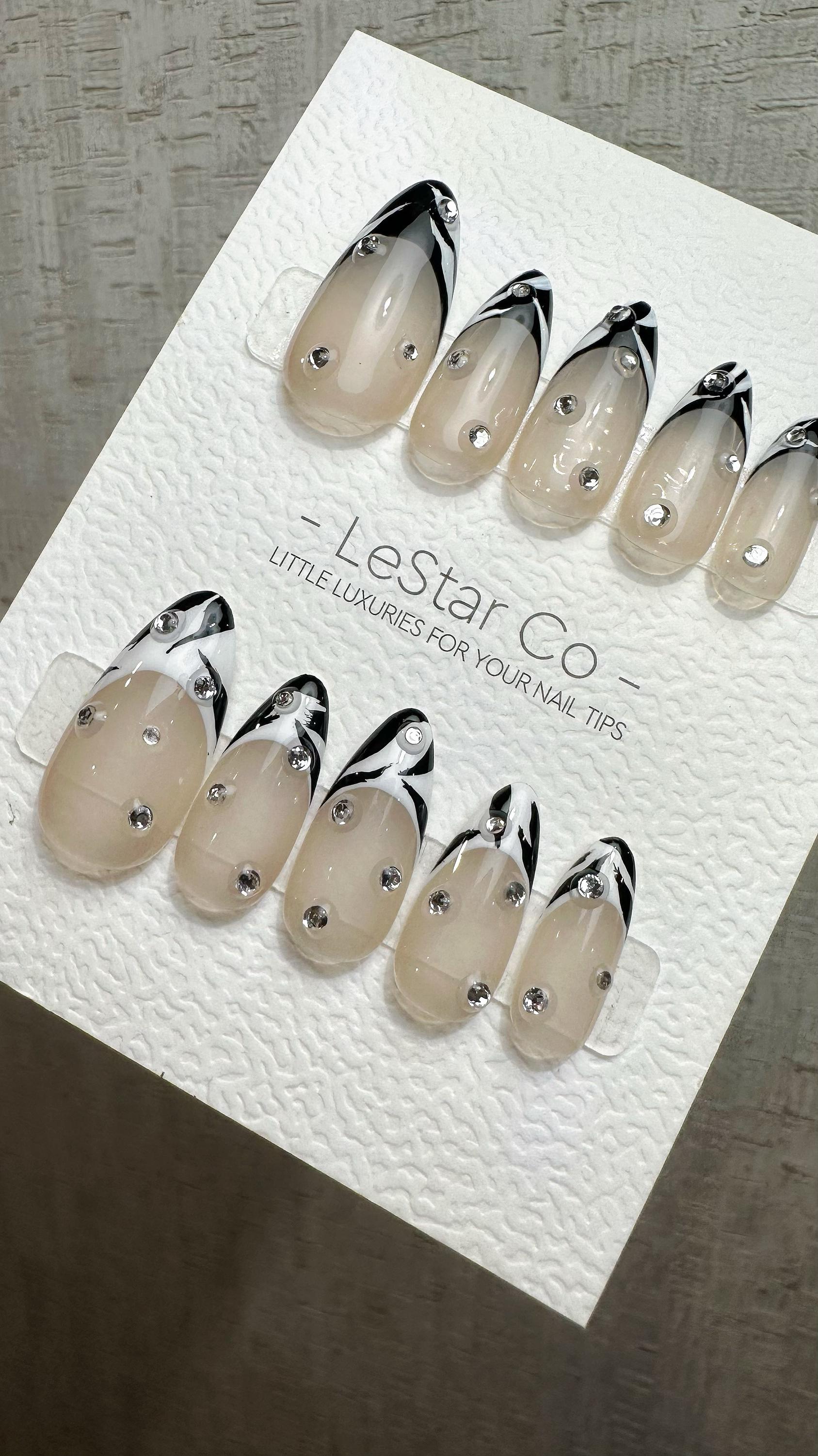 Reusable Chic Contrast French Tip | Premium Press on Nails Gel Hand Painted Pressons Customizable Gel Nail Artist faux nails QN967
