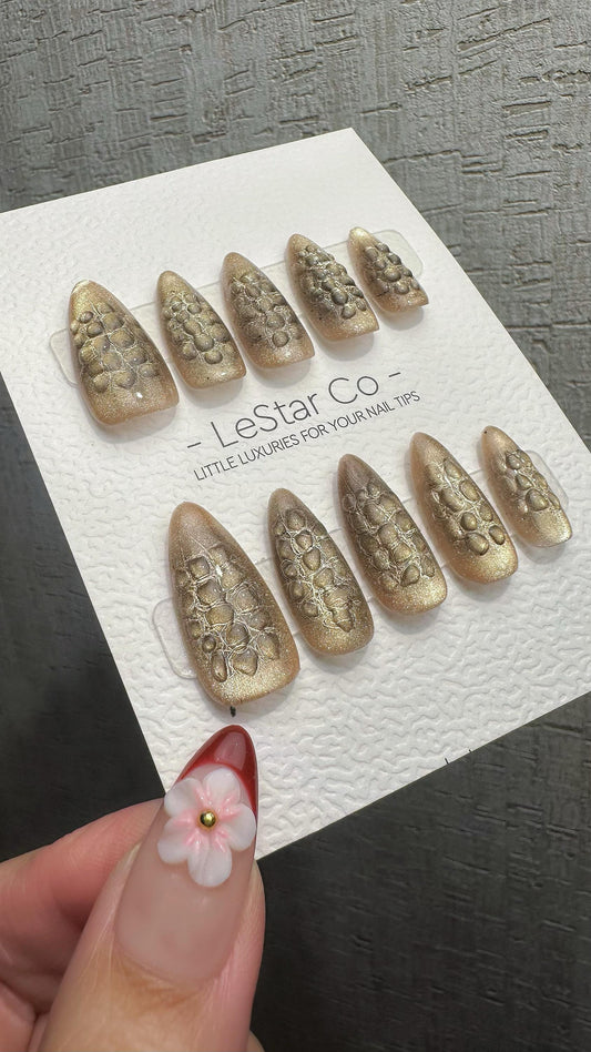 Reusable Golden Bubble Glow Cat Eyt Effect | Premium Press on Nails Gel | Fake Nails | Cute Fun Colorful Gel Nail faux nails WM985