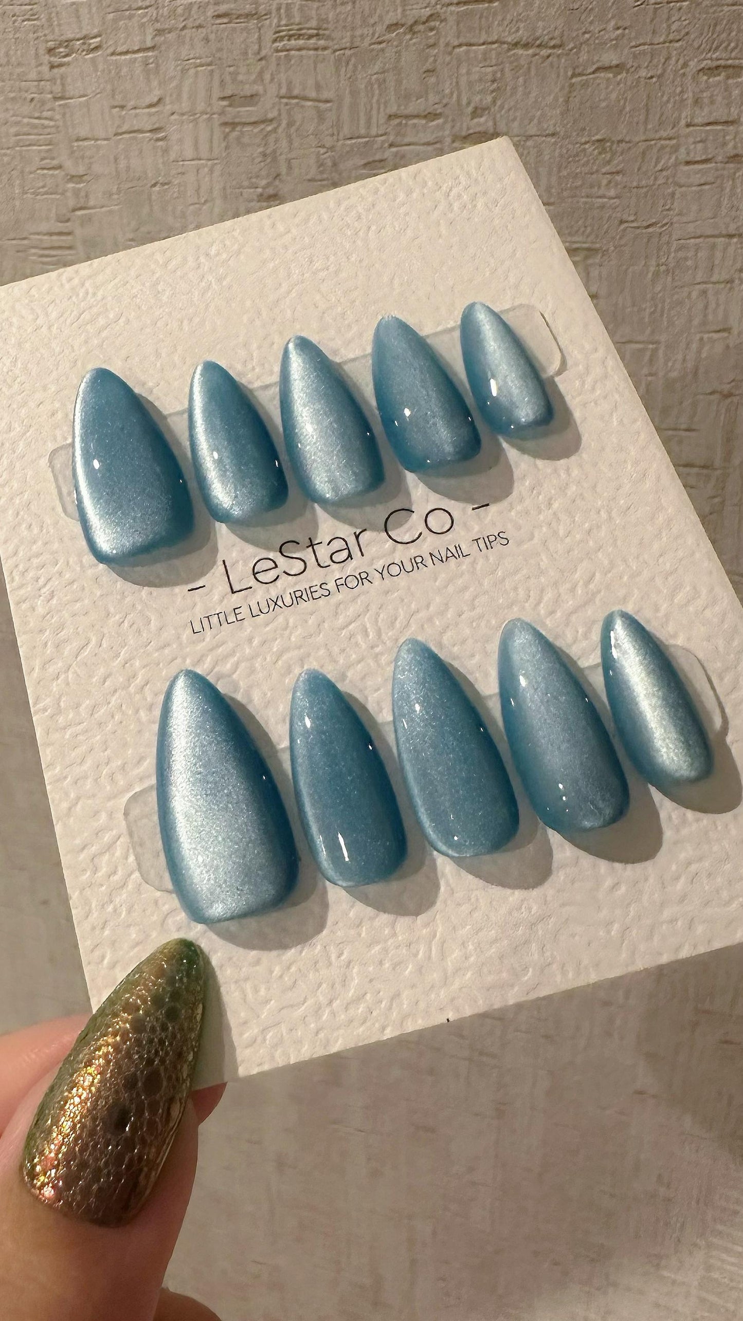 Reusable Celestiall Glow Blue Cat Eye Effect | Nails Premium Press on Nails Gel Manicure Handprint Pressons Handmade | Lestarco nails WM994