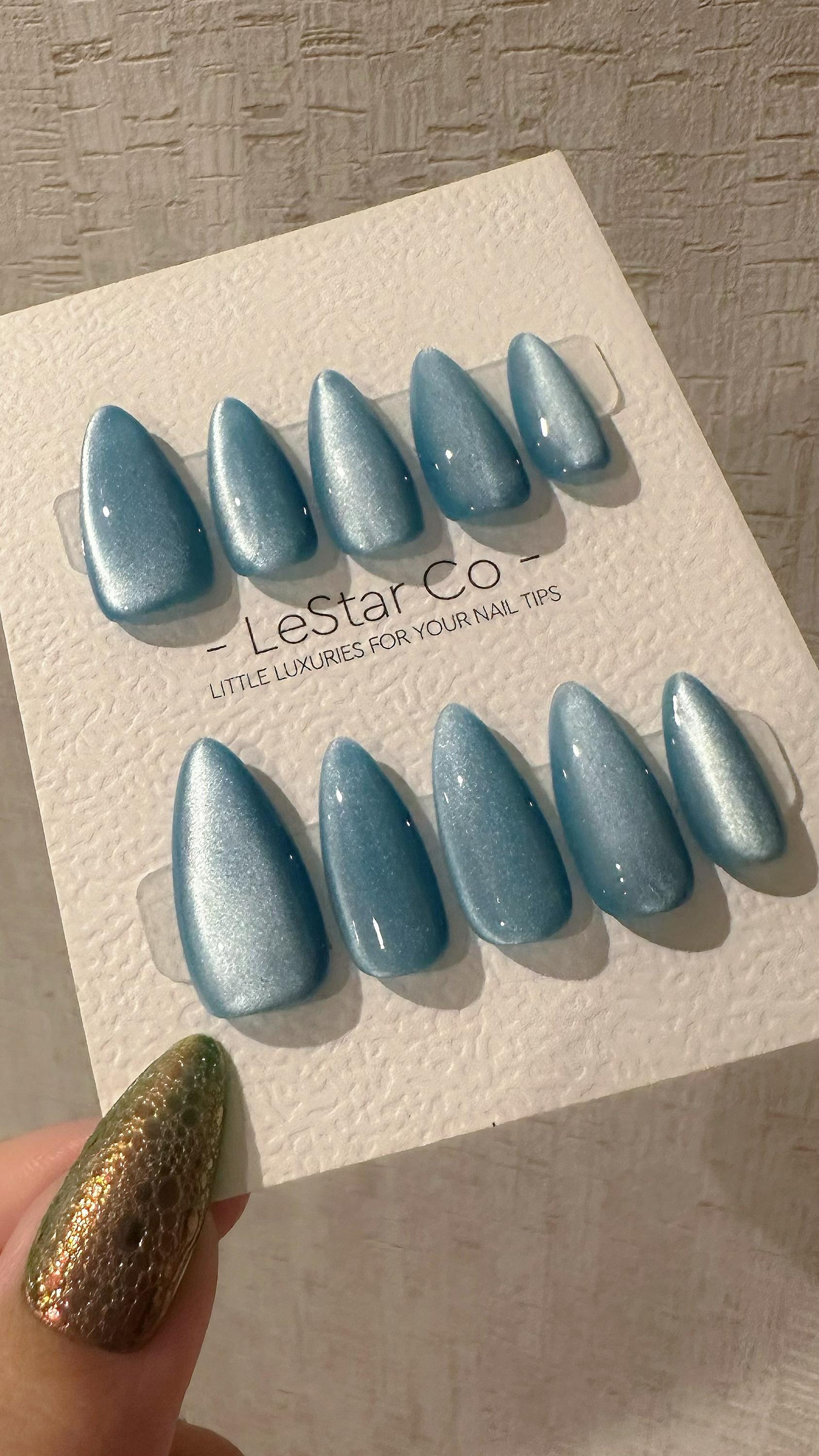 Reusable Celestiall Glow Blue Cat Eye Effect | Nails Premium Press on Nails Gel Manicure Handprint Pressons Handmade | Lestarco nails WM994