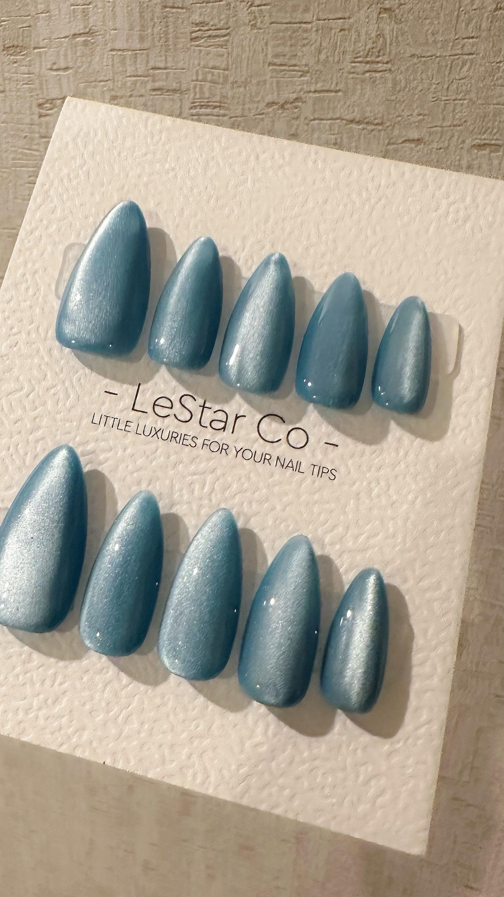 Reusable Celestiall Glow Blue Cat Eye Effect | Nails Premium Press on Nails Gel Manicure Handprint Pressons Handmade | Lestarco nails WM994
