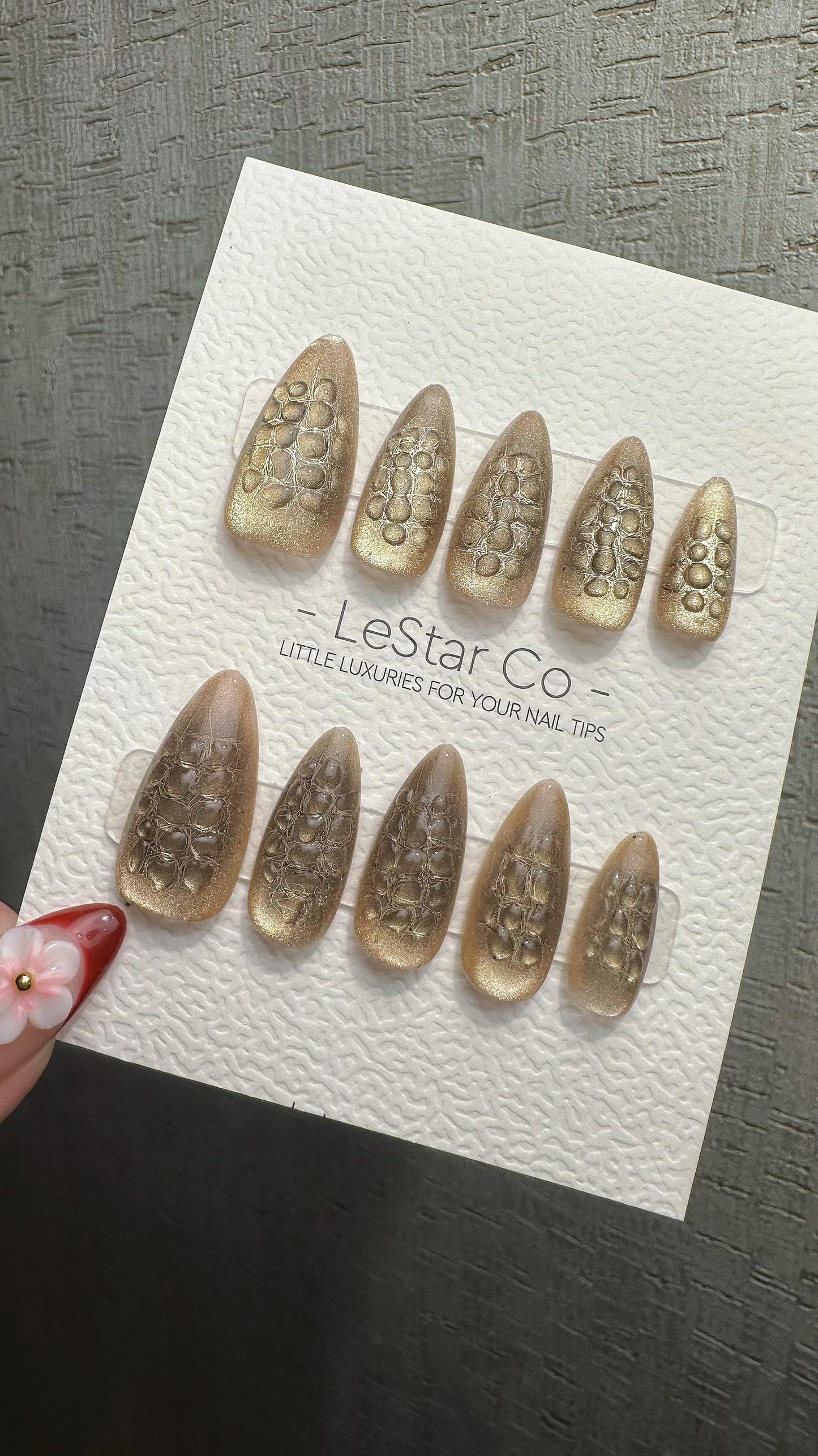 Reusable Golden Bubble Glow Cat Eyt Effect | Premium Press on Nails Gel | Fake Nails | Cute Fun Colorful Gel Nail faux nails WM985