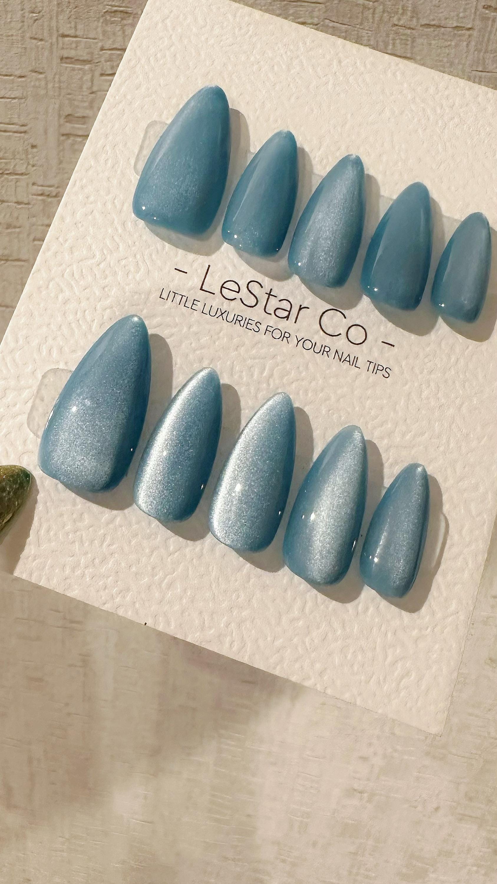 Reusable Celestiall Glow Blue Cat Eye Effect | Nails Premium Press on Nails Gel Manicure Handprint Pressons Handmade | Lestarco nails WM994