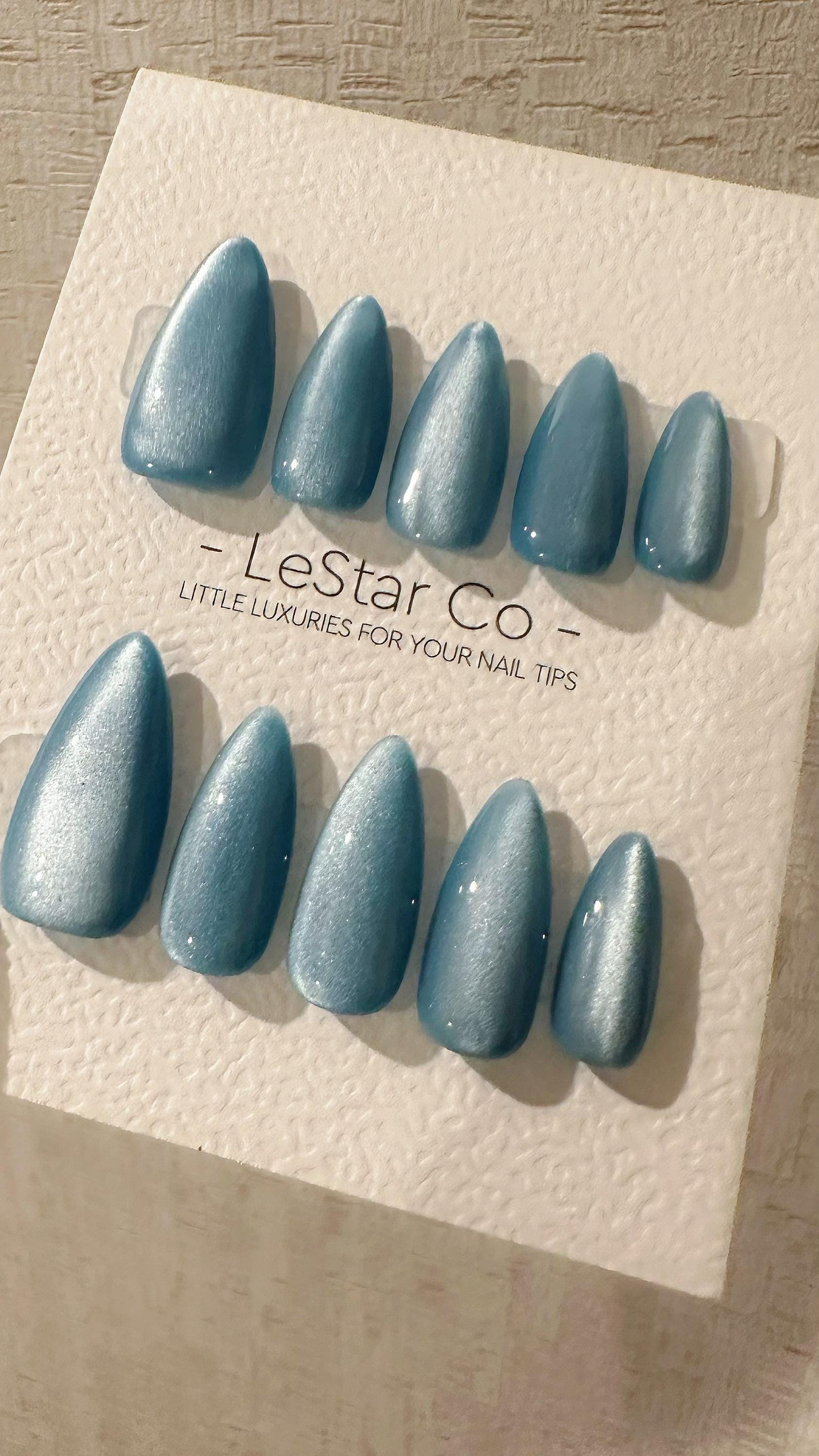 Reusable Celestiall Glow Blue Cat Eye Effect | Nails Premium Press on Nails Gel Manicure Handprint Pressons Handmade | Lestarco nails WM994
