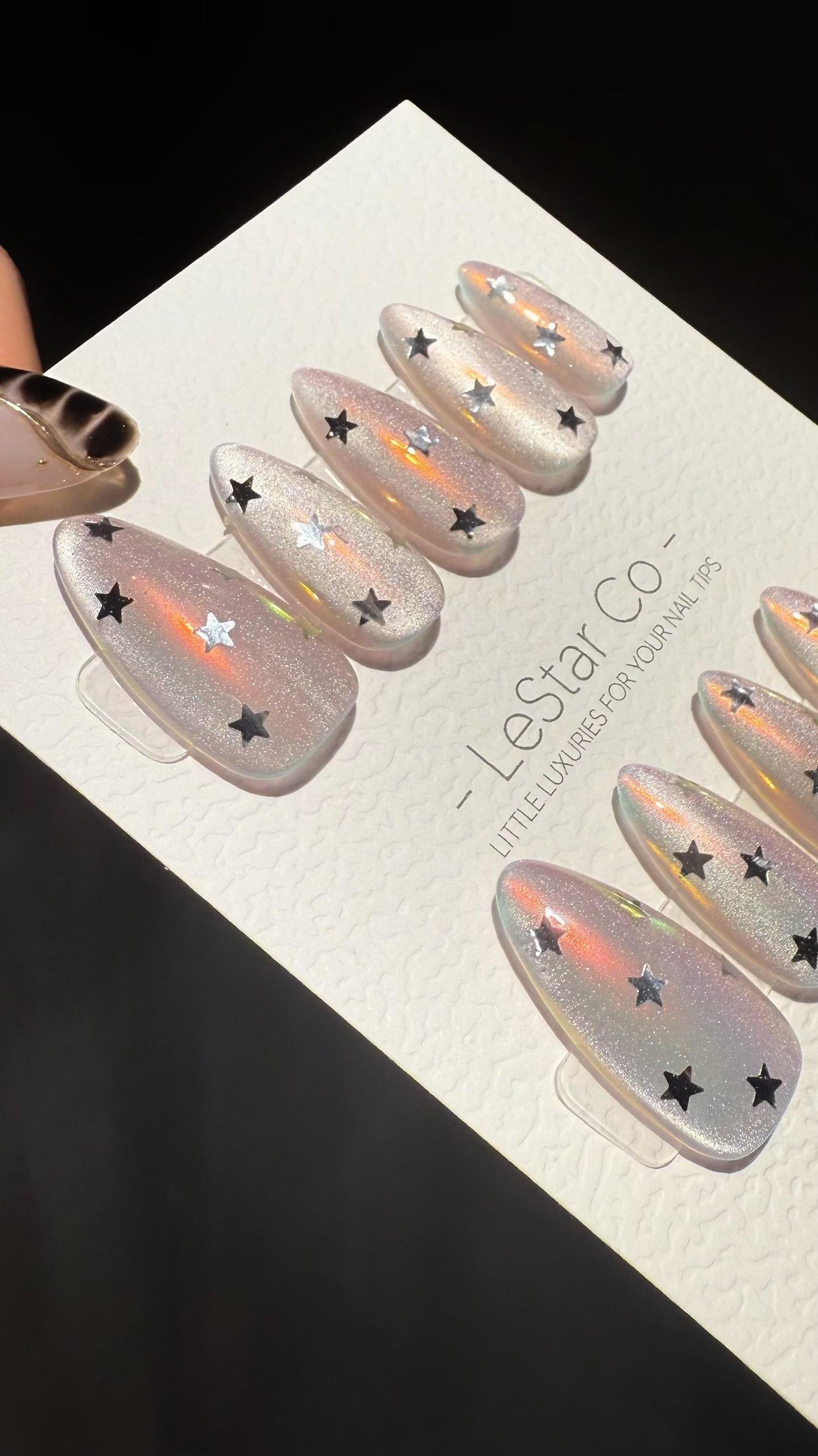 Reusable Iridescent Stars Cat Eye Cat Eye Effect | Premium Press on Nails Gel Hand Painted Pressons Customizable Gel Nail Artist nail WM1002