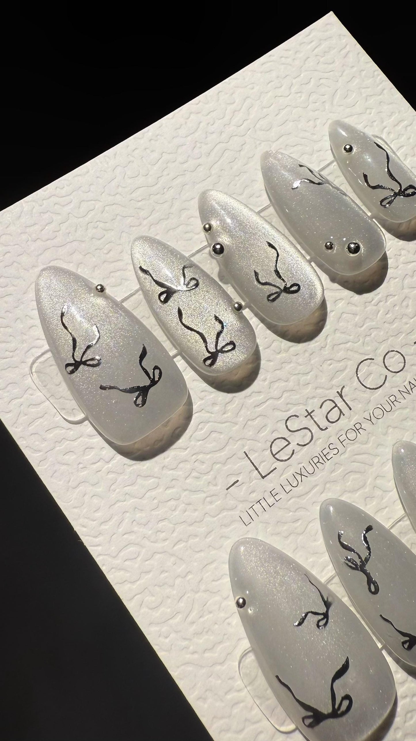 Reusable Shimmering Bows Cat Eye Effect | Premium Press on Nails Gel Hand Painted Pressons Customizable Gel Nail Artist nail WM1003