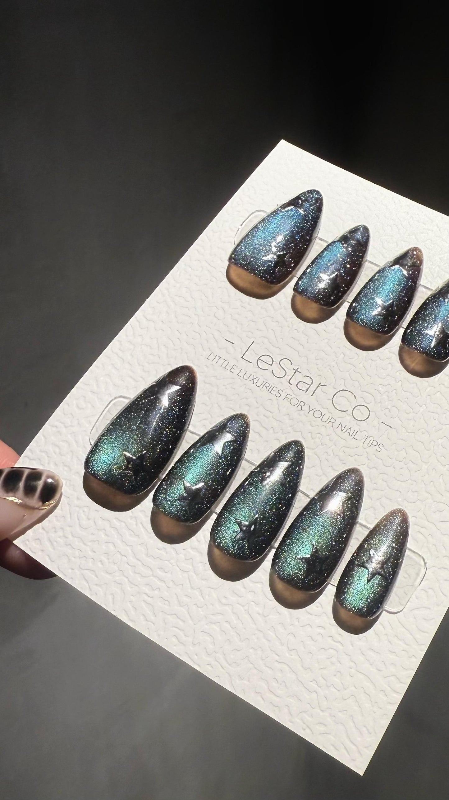 Reusable Galactic Green Cat Eye Effect | Premium Press on Nails Gel Hand Painted Pressons Customizable Gel Nail Artist faux nails WM1004