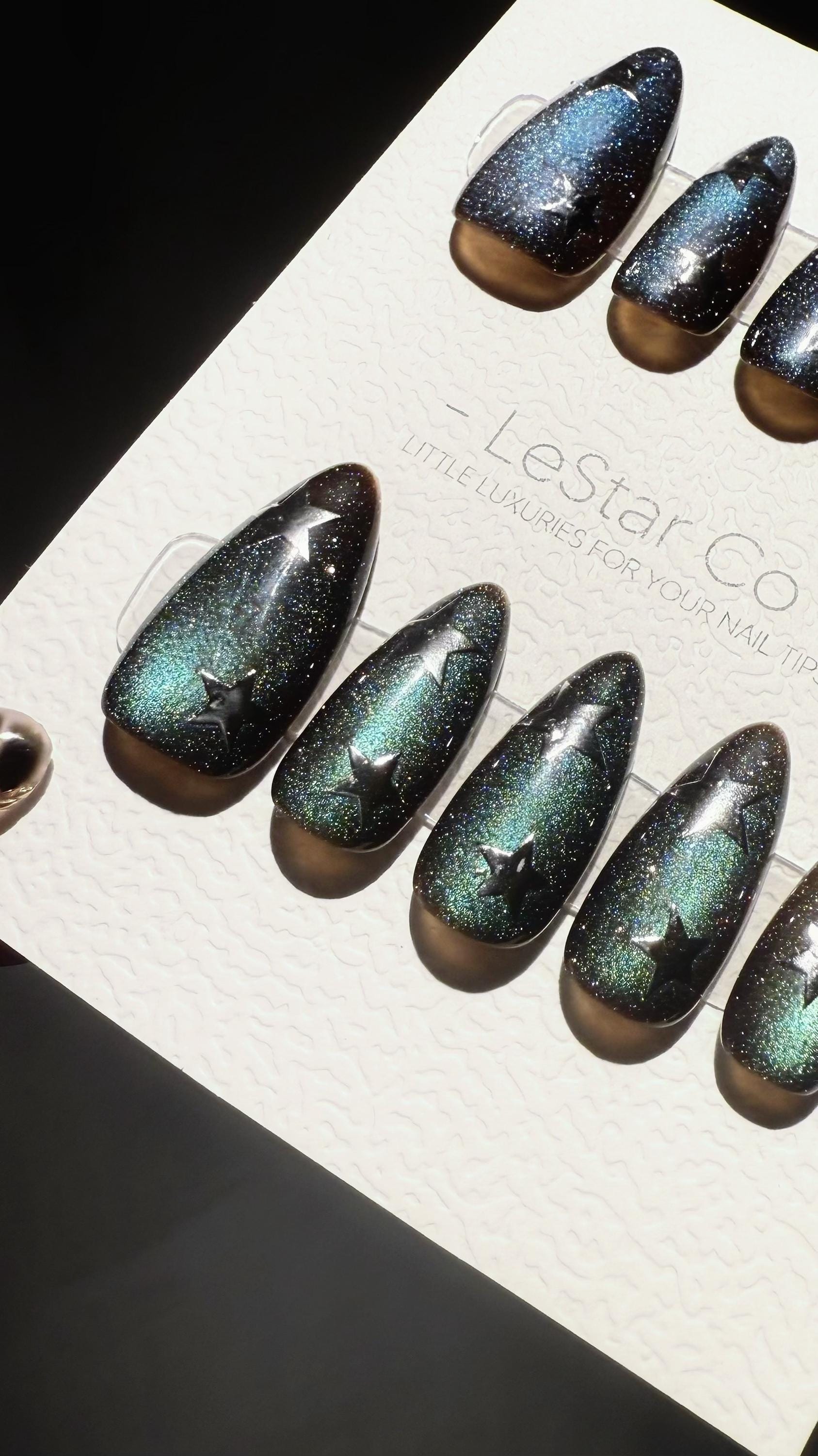 Reusable Galactic Green Cat Eye Effect | Premium Press on Nails Gel Hand Painted Pressons Customizable Gel Nail Artist faux nails WM1004