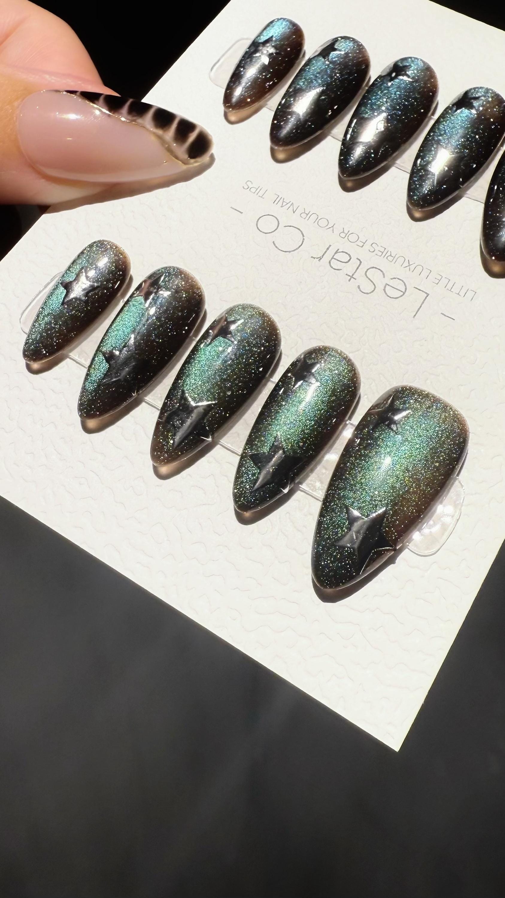 Reusable Galactic Green Cat Eye Effect | Premium Press on Nails Gel Hand Painted Pressons Customizable Gel Nail Artist faux nails WM1004