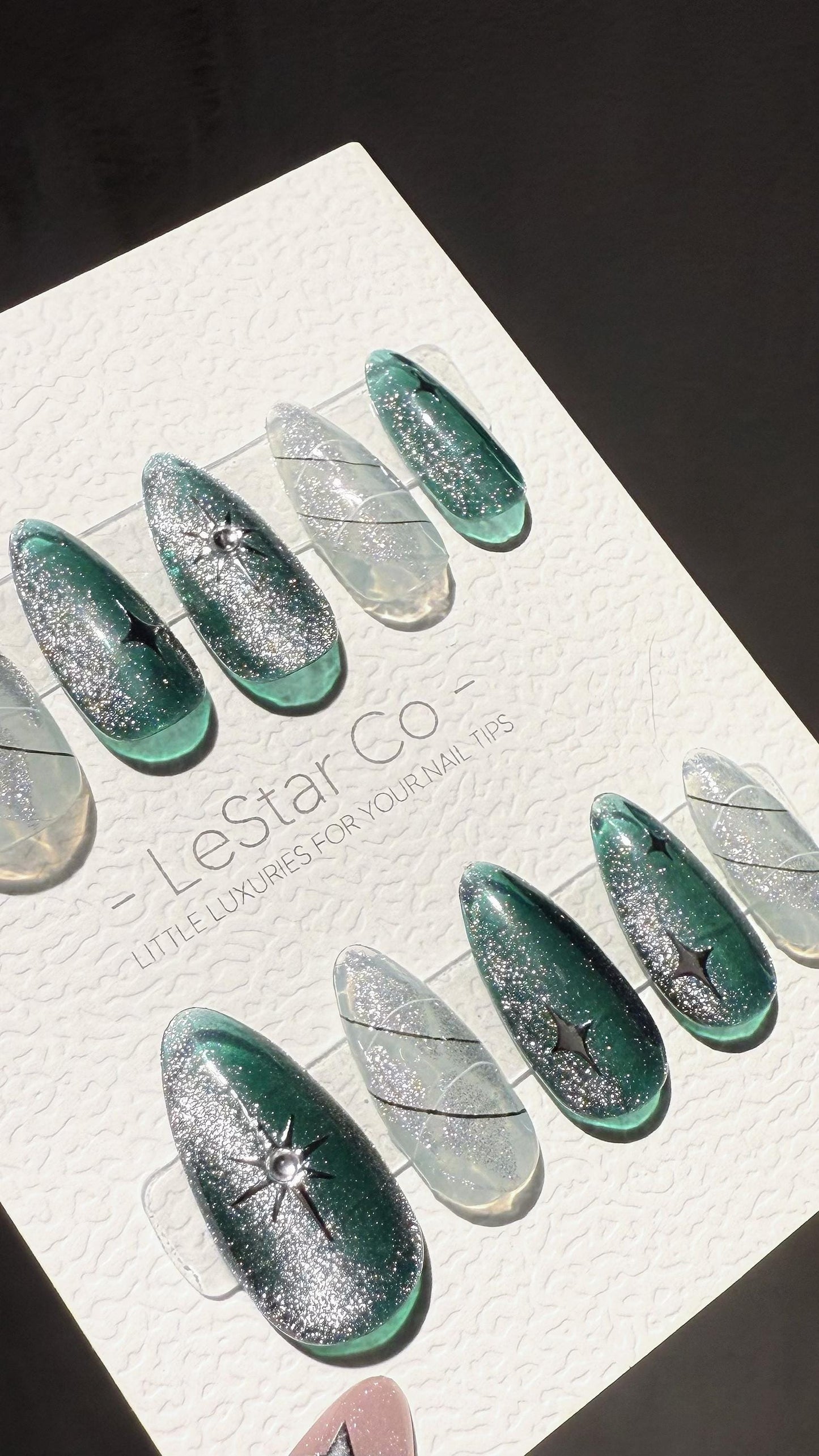 Reusable Teal Sparkle Cat Eye Effect | Premium Press on Nails Gel Hand Painted Pressons Customizable Gel Nail Artist faux nails TMR1006