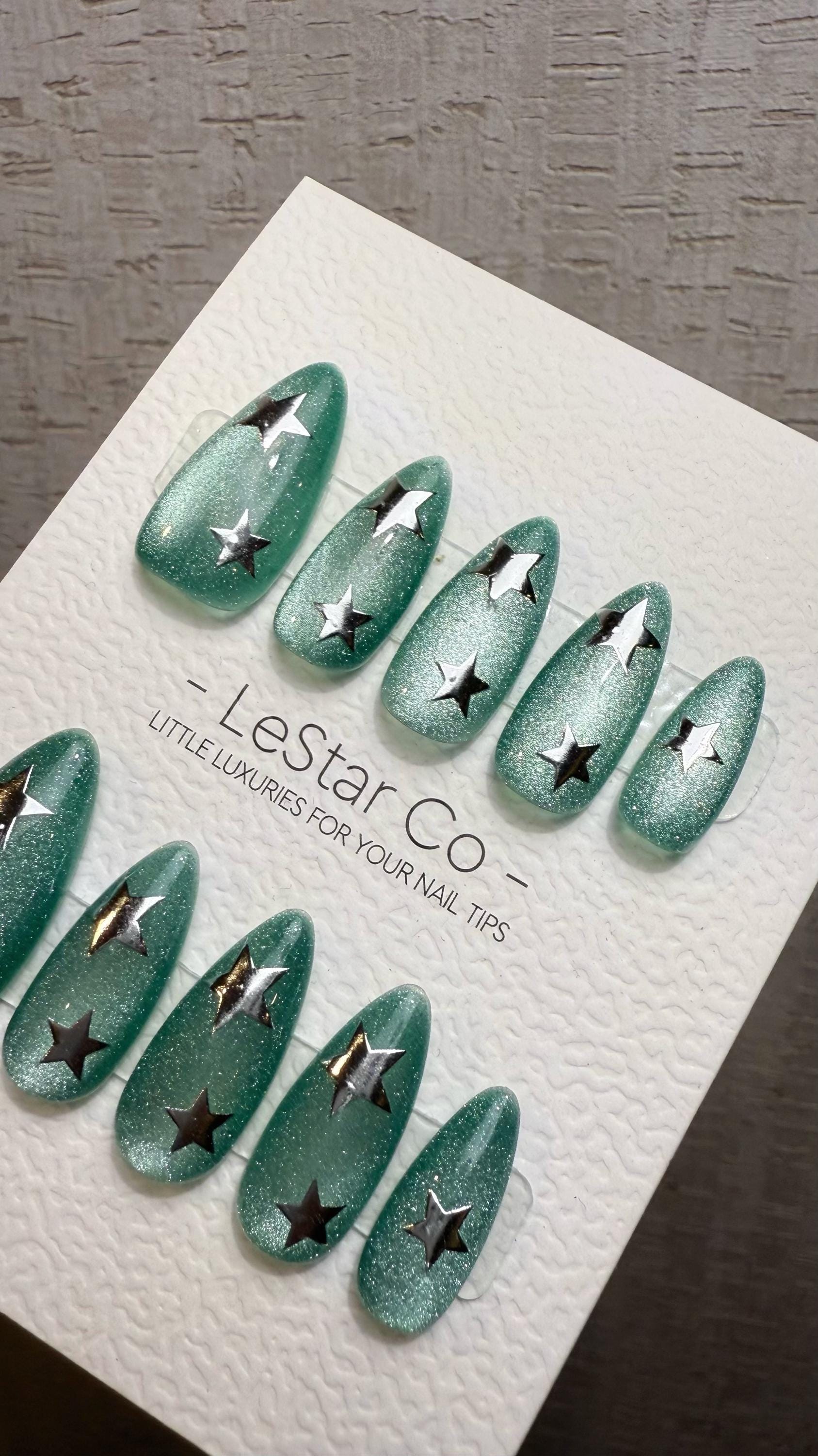 Reusable Mint Cosmos Green Cat Eye Effect| Premium Press on Nails Gel Hand Painted Pressons Customizable Gel Nail Artist faux nails WM1013