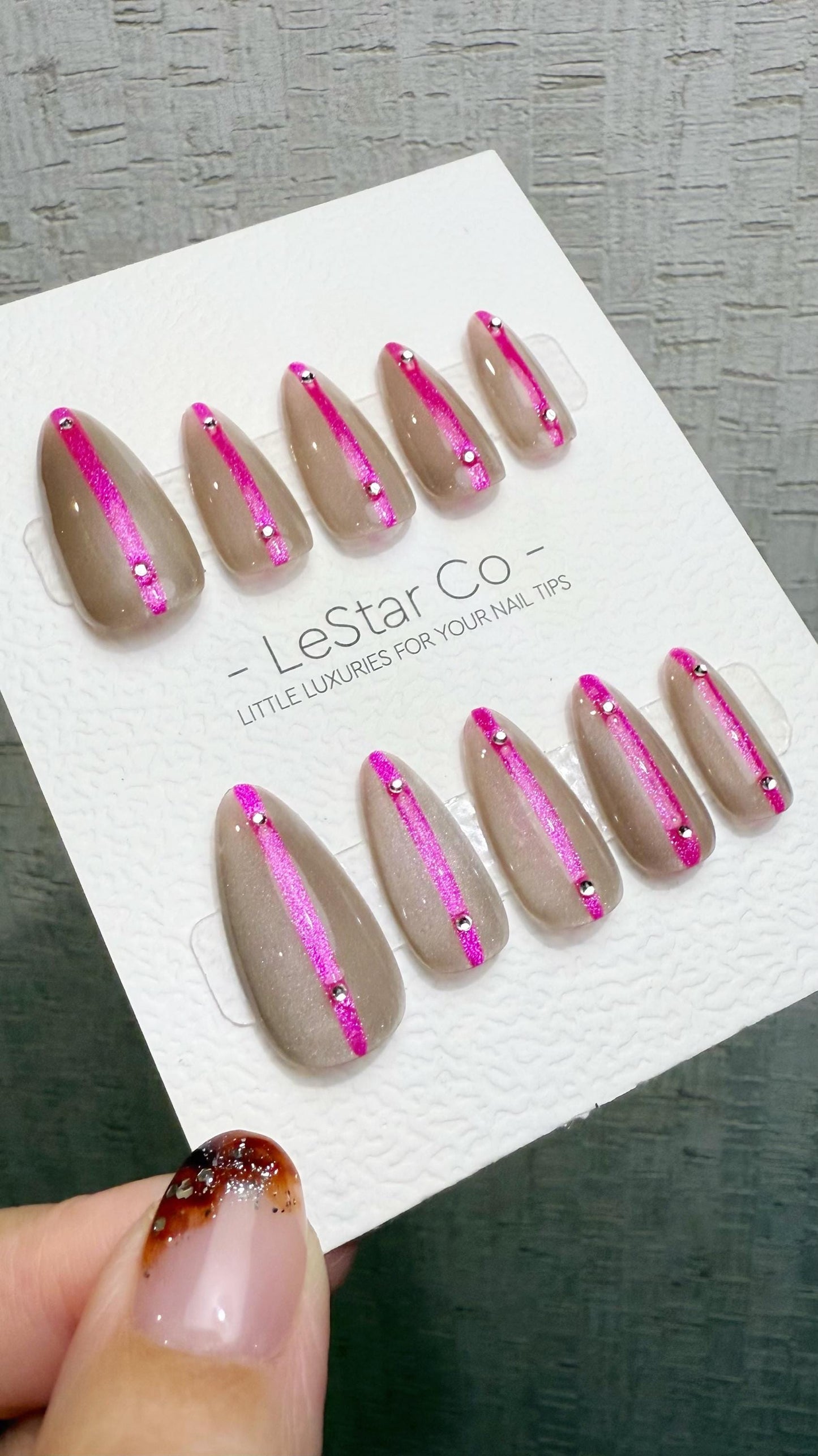 Reusable Neon Elegance Hot Pink Strike| Premium Press on Nails Gel Hand Painted Pressons Customizable Gel Nail Artist faux nails TMW1017