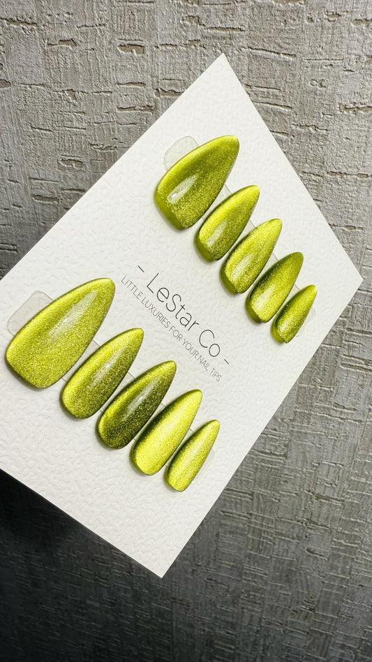 Reusable Electric Olive Cat Eye Effect | Nails Premium Press on Nails Gel Manicure Handprint Pressons Handmade | Lestarco nails WM1018