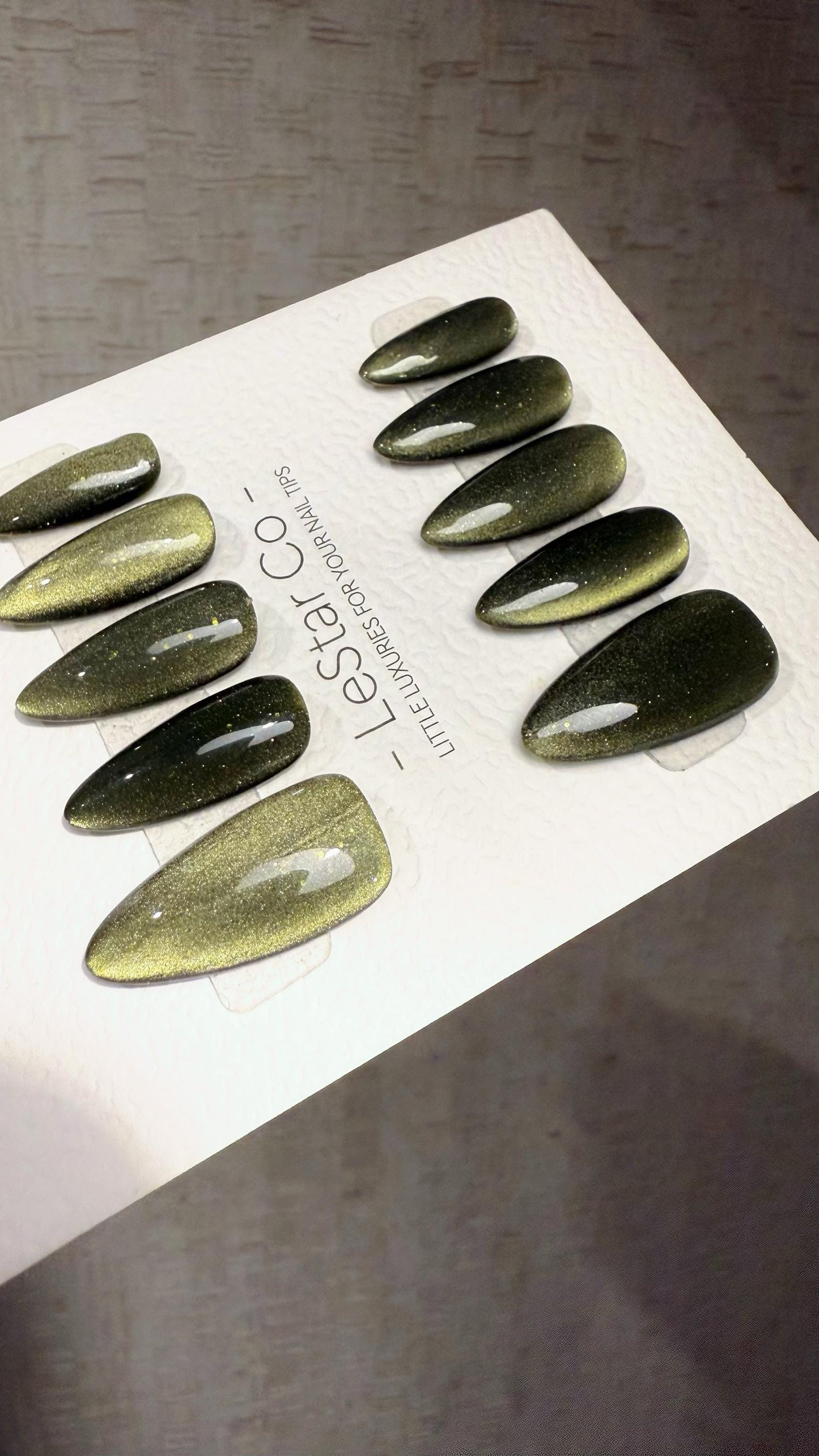 Reusable Venom Dust Olive Green Cat eye | Nails Premium Press on Nails Gel Manicure Handprint Pressons Handmade | Lestarco faux nails WM1037