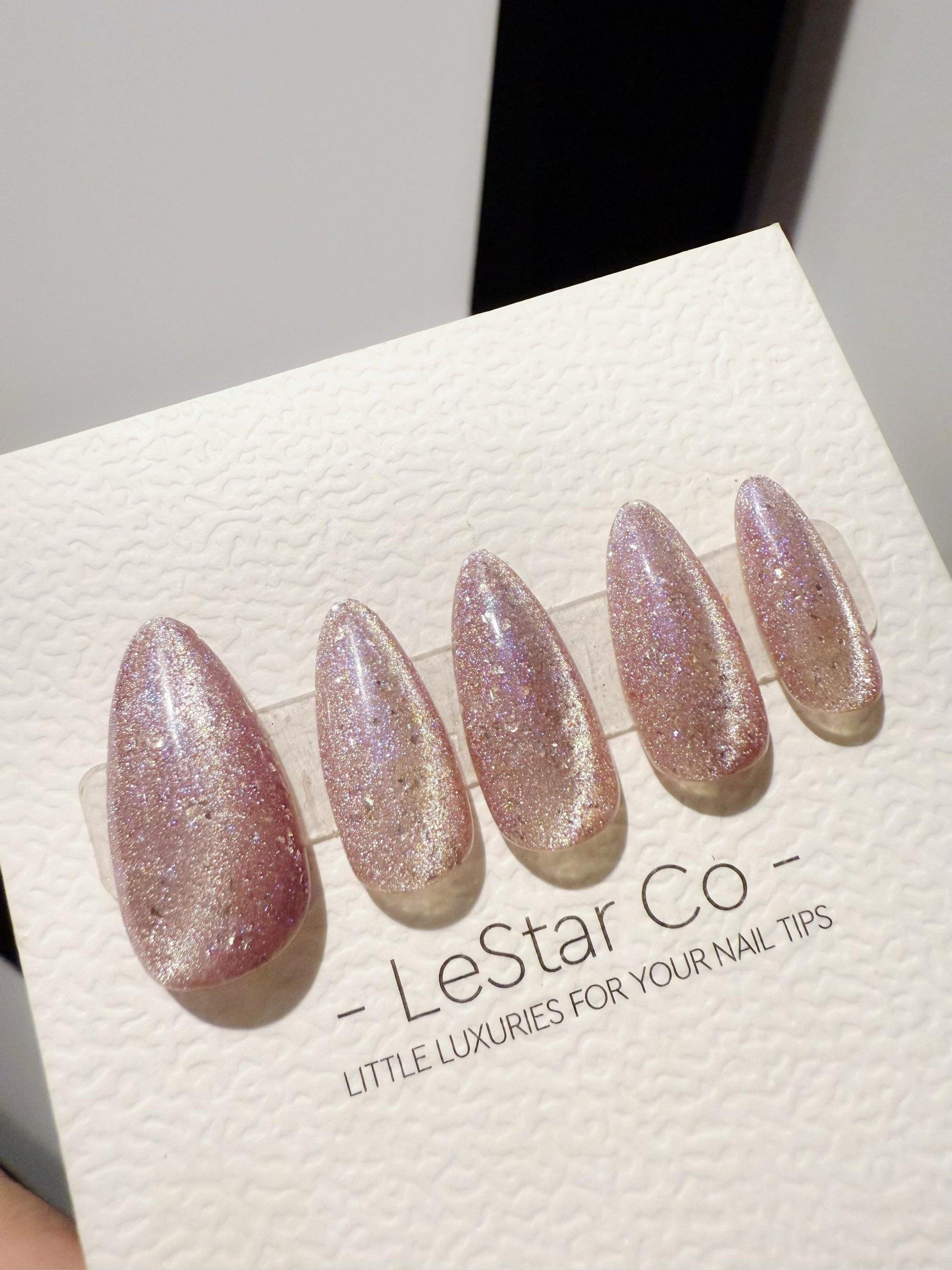 Reusable Celestial Lilac Sparkle Cat Eye Effect| Premium Handmade Press on Nails Gel | Fake Nails | Cute Pressons Gel Nail Artist faux nails