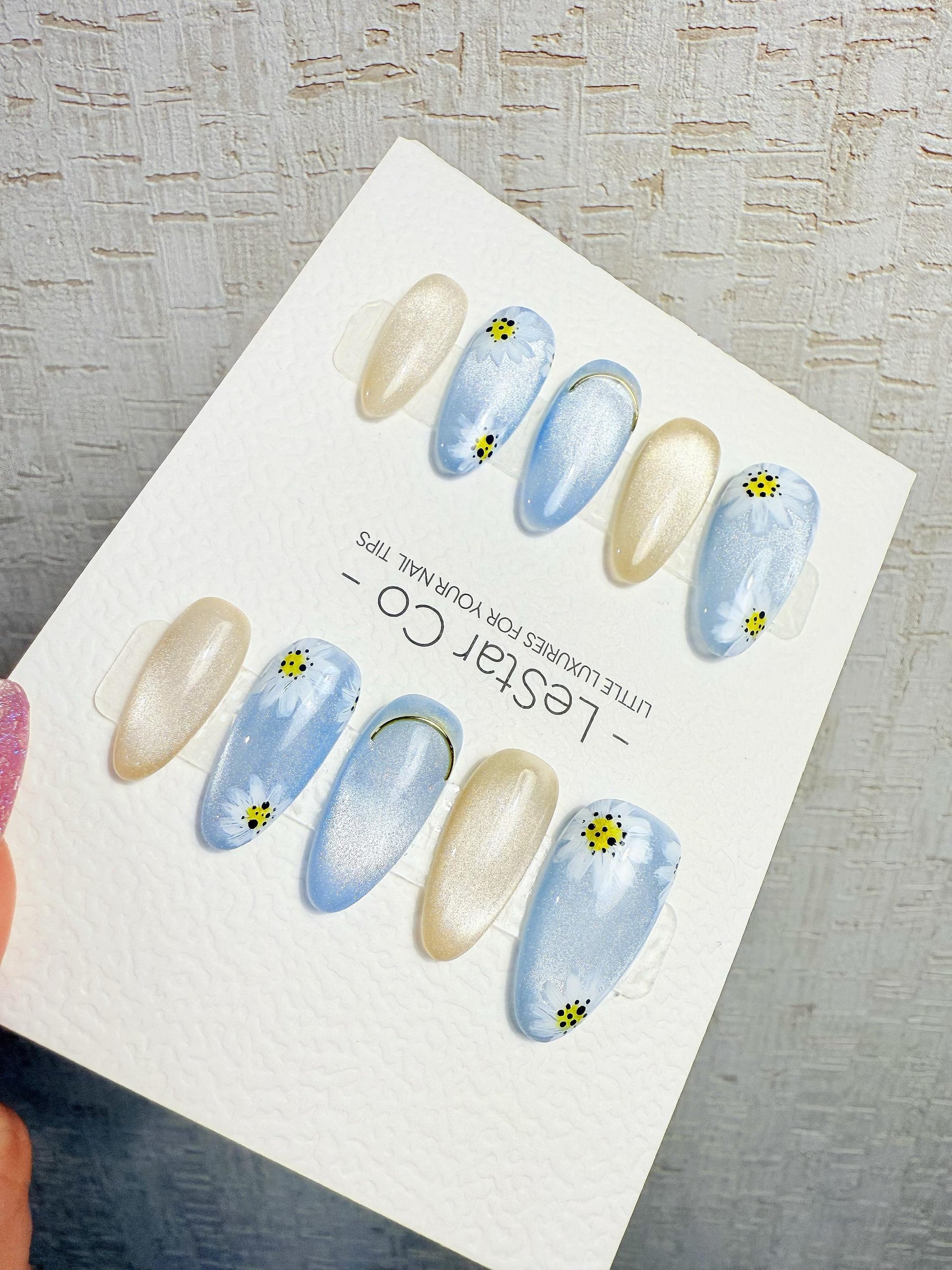 4for3 Timed Offer)Reusable Frosted Daisy Cat Eye Effect| Premium Handmade Press on Nails Gel | Fake Nails | Cute Pressons Gel Nail MC1061