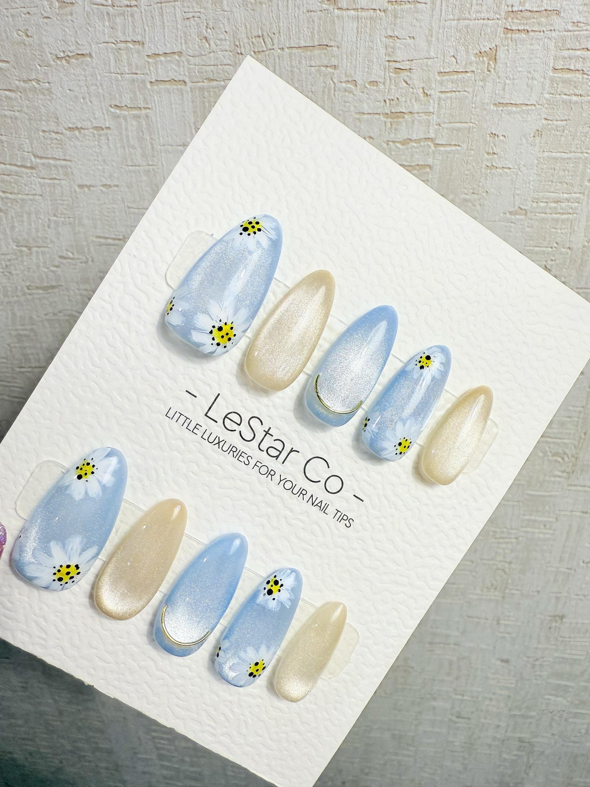 4for3 Timed Offer)Reusable Frosted Daisy Cat Eye Effect| Premium Handmade Press on Nails Gel | Fake Nails | Cute Pressons Gel Nail MC1061