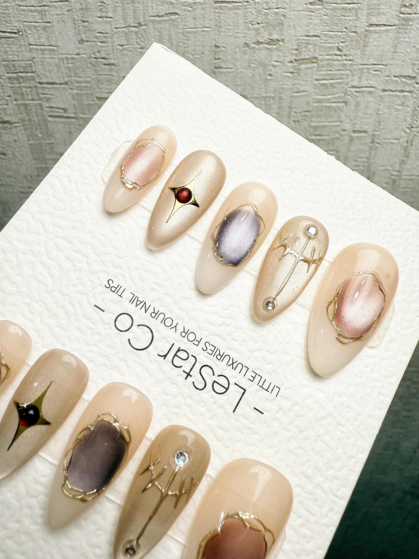 4for3 Timed Offer)Reusable Lunar Relic Cat Eye Effect |Premium Handmade Press on Nails Gel | Fake Nails | Cute Pressons Nail QN1082