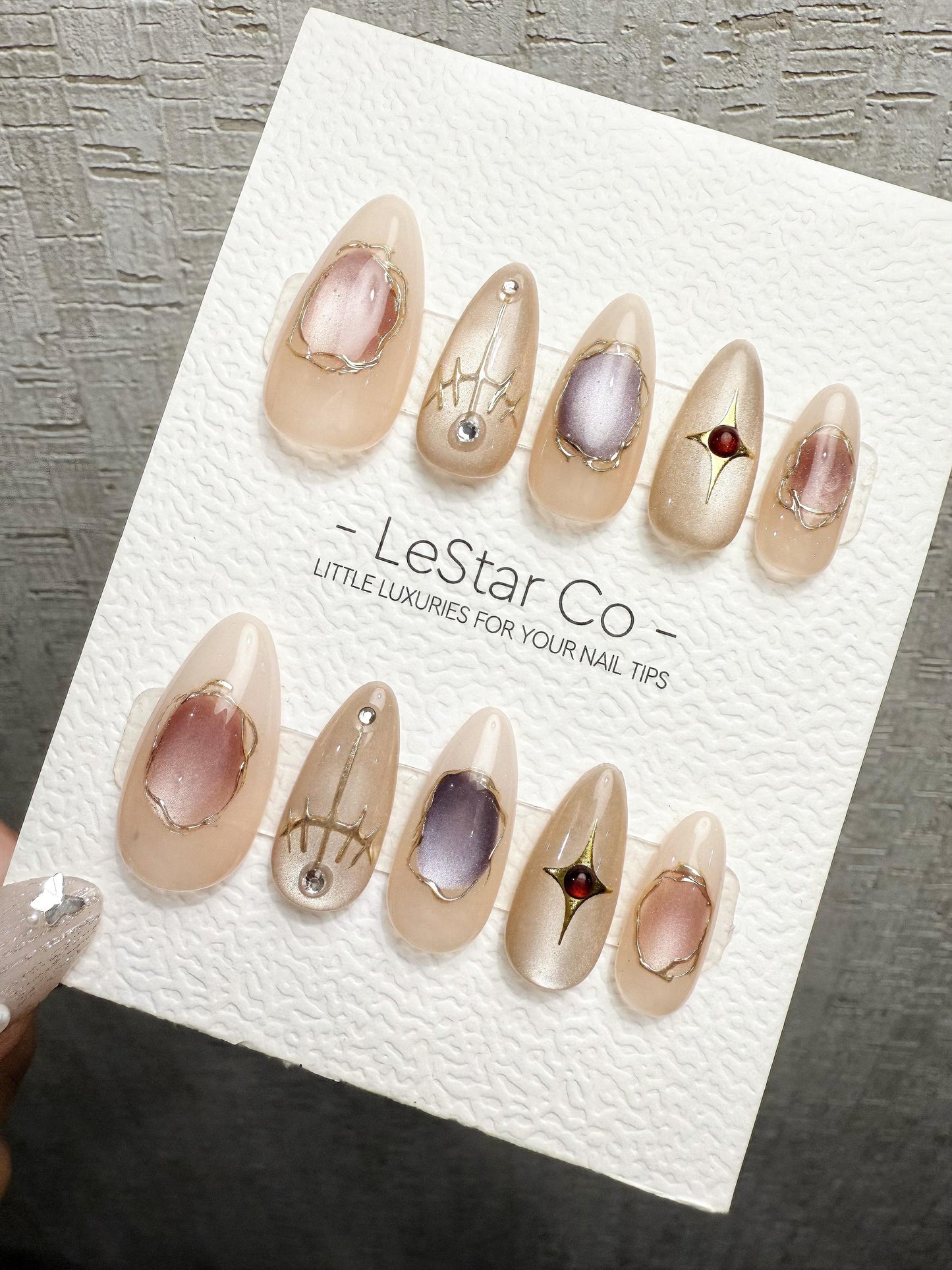 4for3 Timed Offer)Reusable Lunar Relic Cat Eye Effect |Premium Handmade Press on Nails Gel | Fake Nails | Cute Pressons Nail QN1082