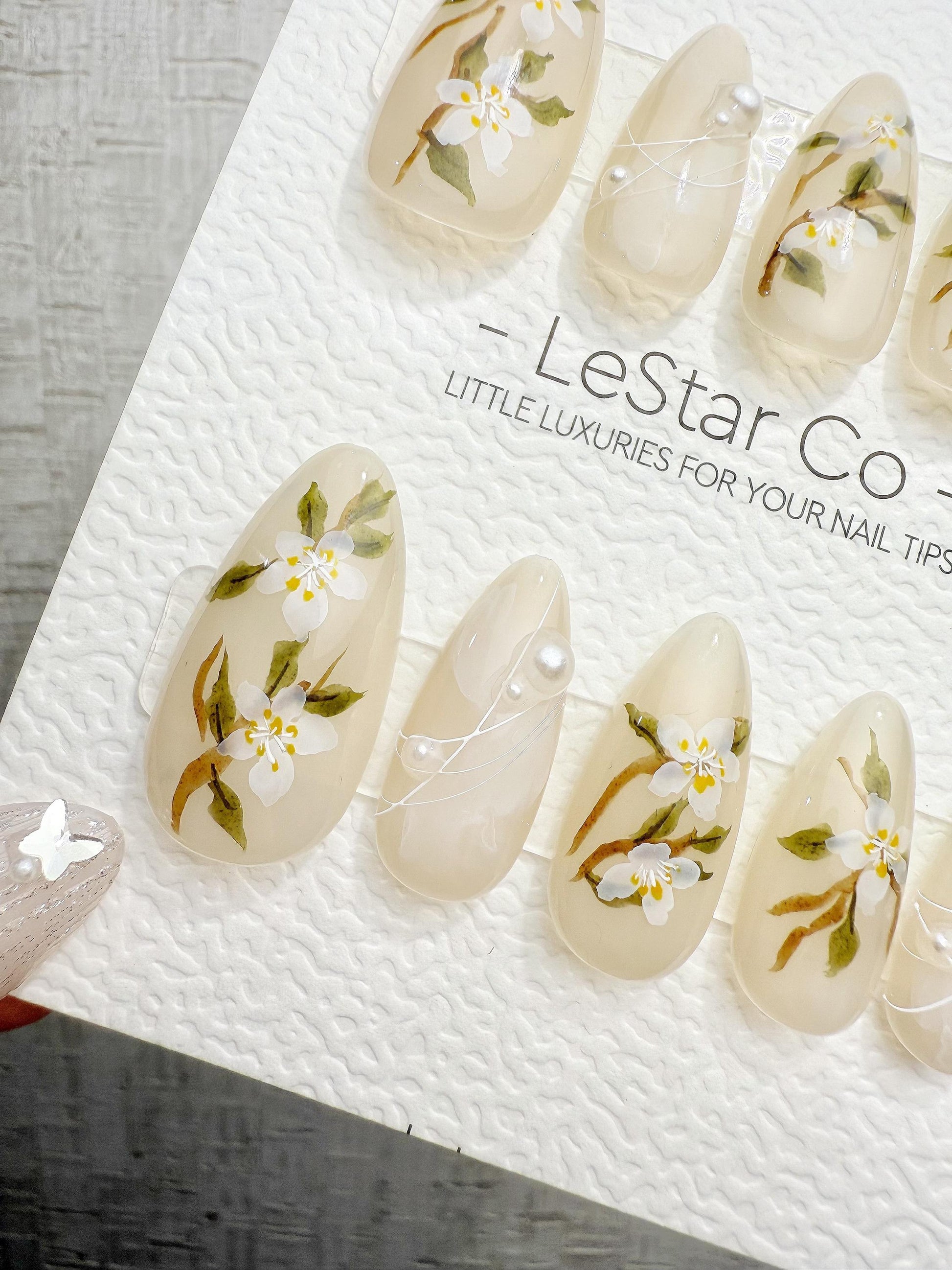 4for3 Timed Offer)Reusable Autumn Floral Glamour Nail Art| Premium Handmade Press on Nails Gel | Fake Nails | Cute Pressons Gel Nail QN1087