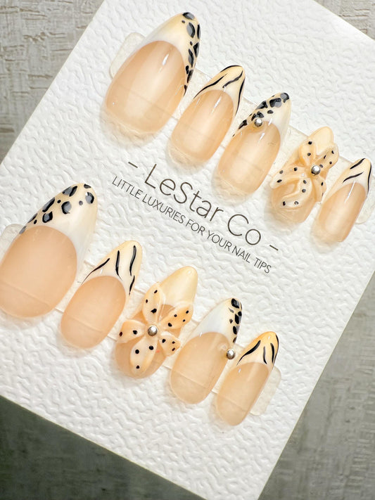 4for3 Timed Offer)Reusable Feline Petals Effect |Premium Handmade Press on Nails Gel | Fake Nails | Pressons Nail TMR1095