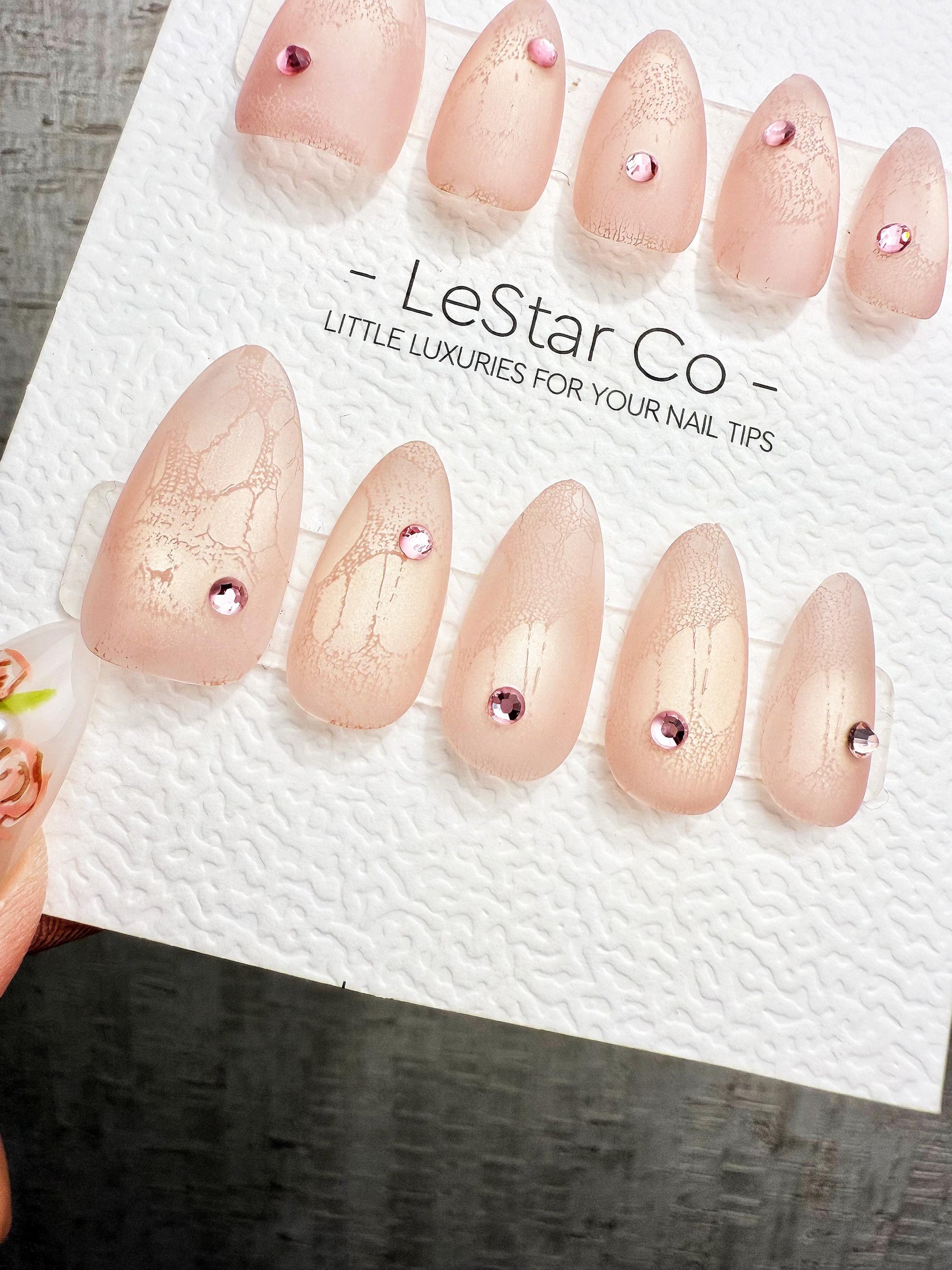 4for3 Timed Offer)Reusable Dusty Rose Veil Cat Eye Effect |Premium Handmade Press on Nails Gel | Fake Nails | Cute Pressons Nail ML1099