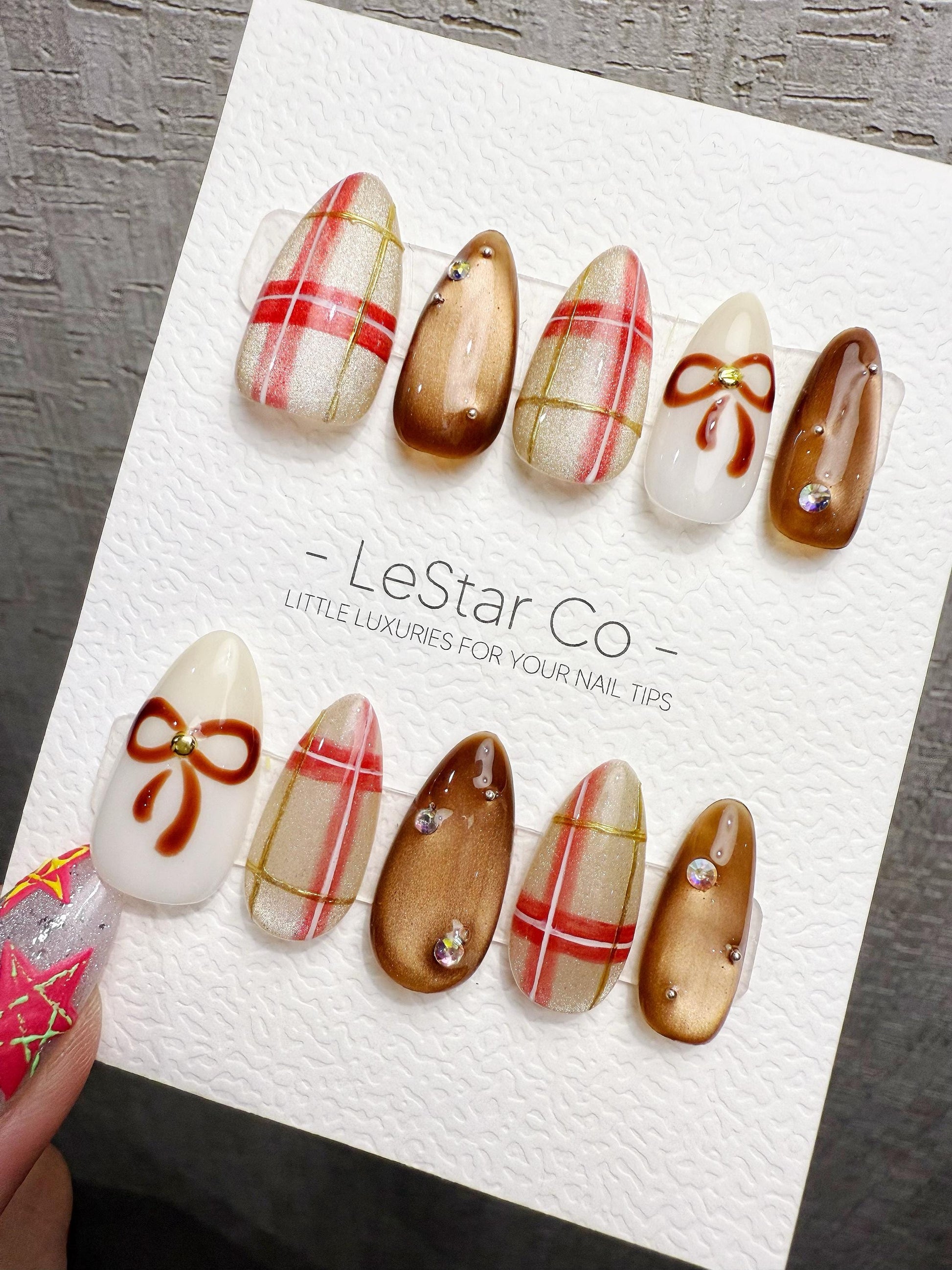 4for3 Timed Offer) Reusable Gifting Season Chic | Handmade Press On Gel Acrylic Nails