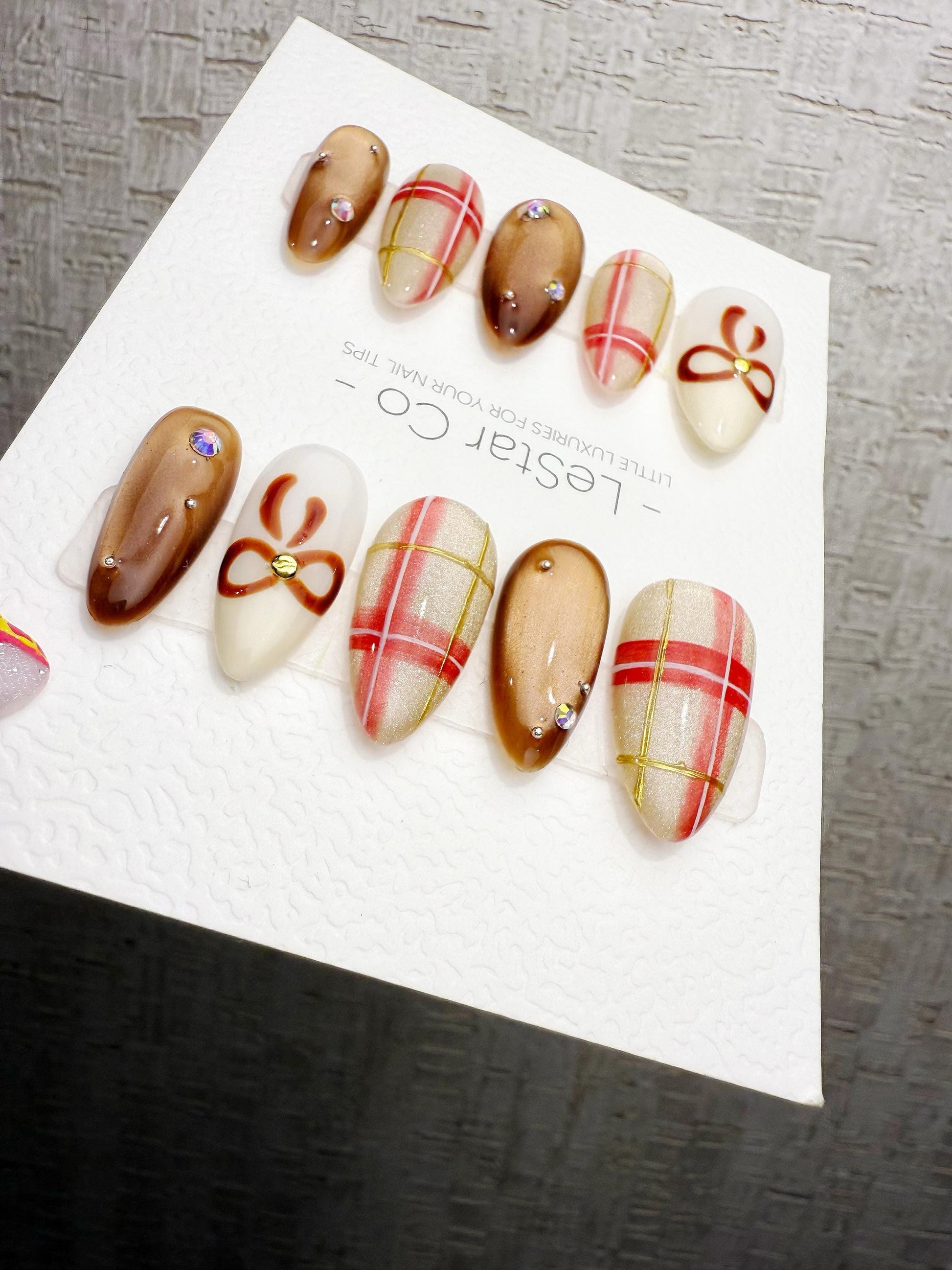 4for3 Timed Offer) Reusable Gifting Season Chic | Handmade Press On Gel Acrylic Nails