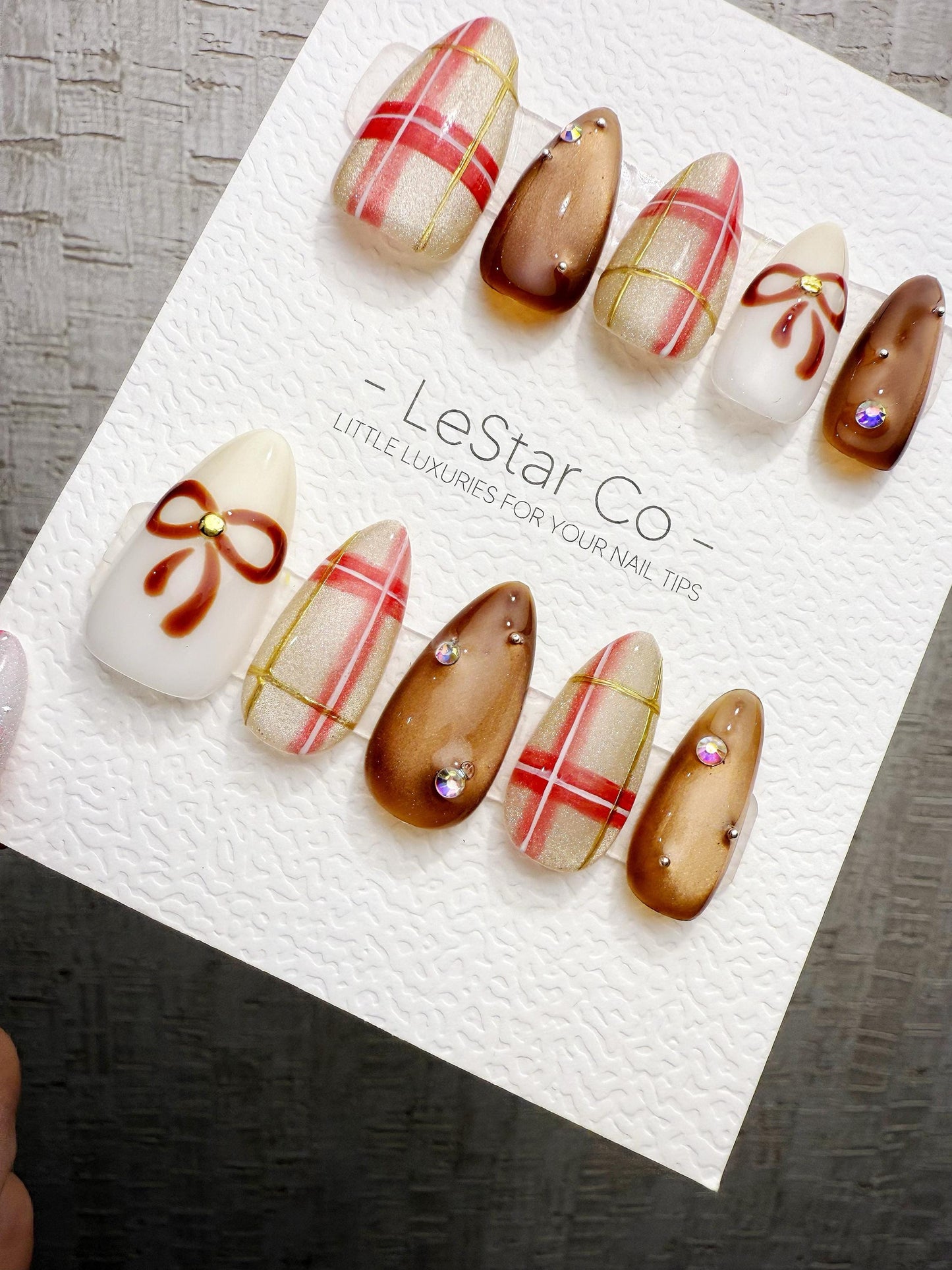 4for3 Timed Offer) Reusable Gifting Season Chic | Handmade Press On Gel Acrylic Nails