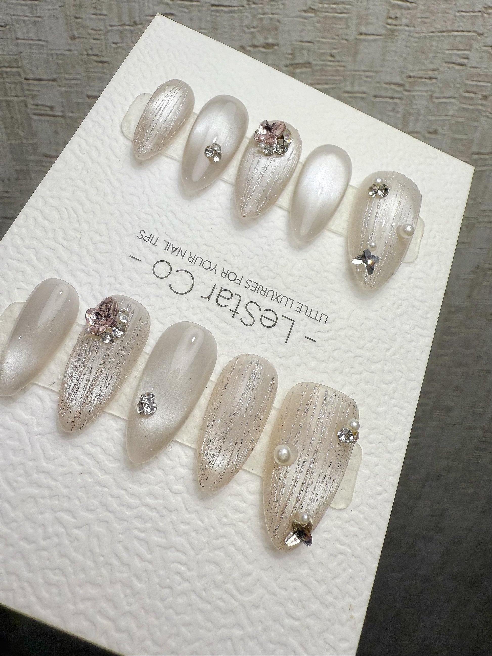 4for3 Timed Offer)Reusable Crystal Poise Cat Eye Effect |Premium Handmade Press on Nails Gel | Fake Nails | Cute Pressons Nail ML1076