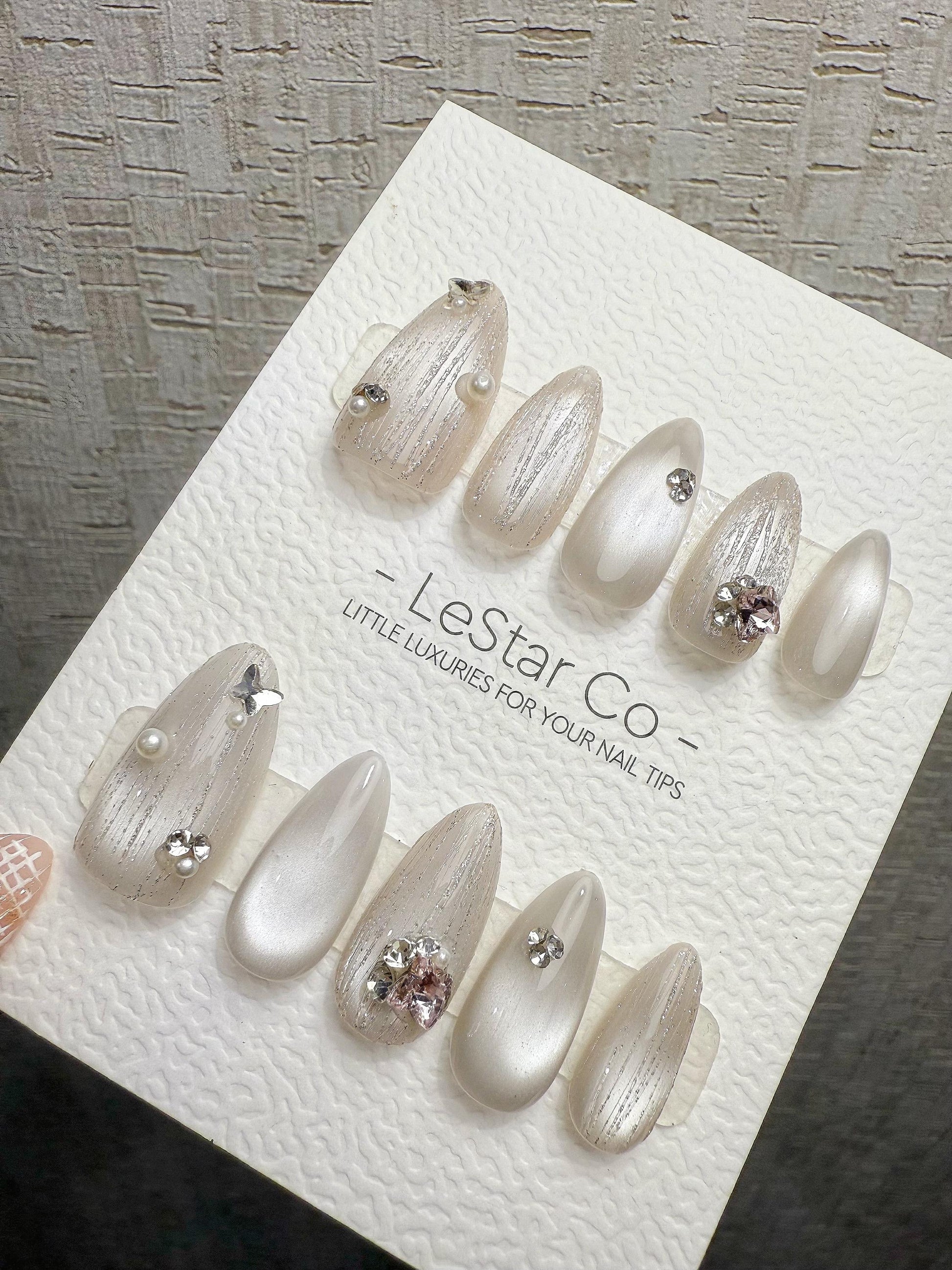 4for3 Timed Offer)Reusable Crystal Poise Cat Eye Effect |Premium Handmade Press on Nails Gel | Fake Nails | Cute Pressons Nail ML1076