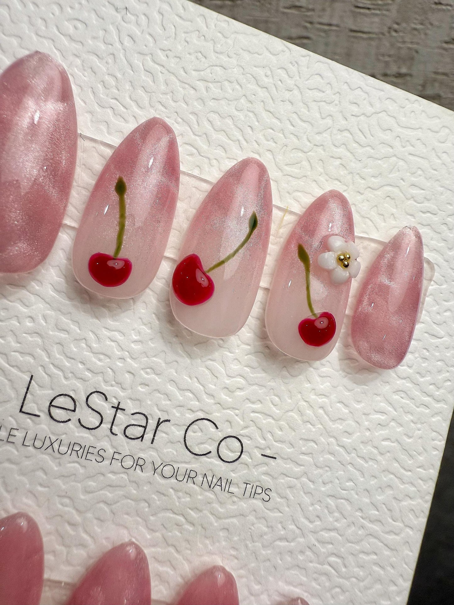 Reusable Blooming Cherry Day Cat Eye Effect| Premium Handmade Press on Nails Gel | Fake Nails | Cute Press ons Gel Nail ML1077