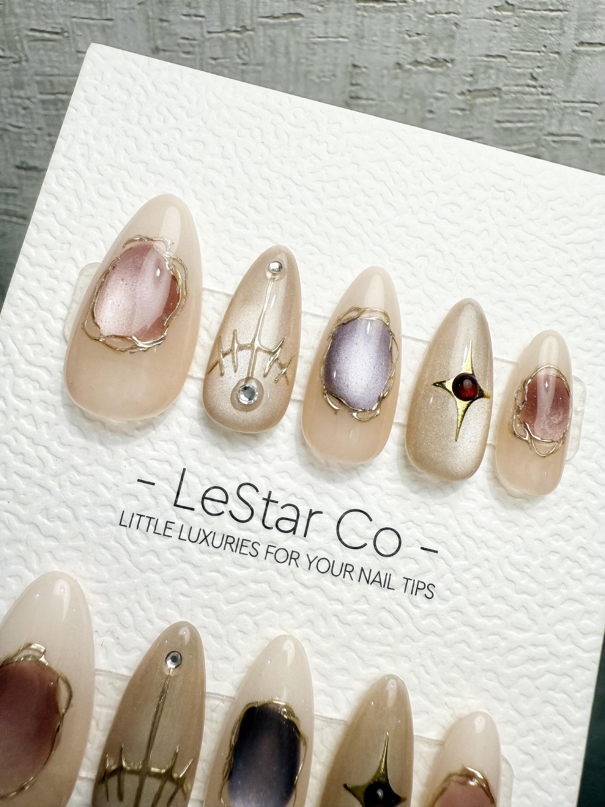4for3 Timed Offer)Reusable Lunar Relic Cat Eye Effect |Premium Handmade Press on Nails Gel | Fake Nails | Cute Pressons Nail QN1082