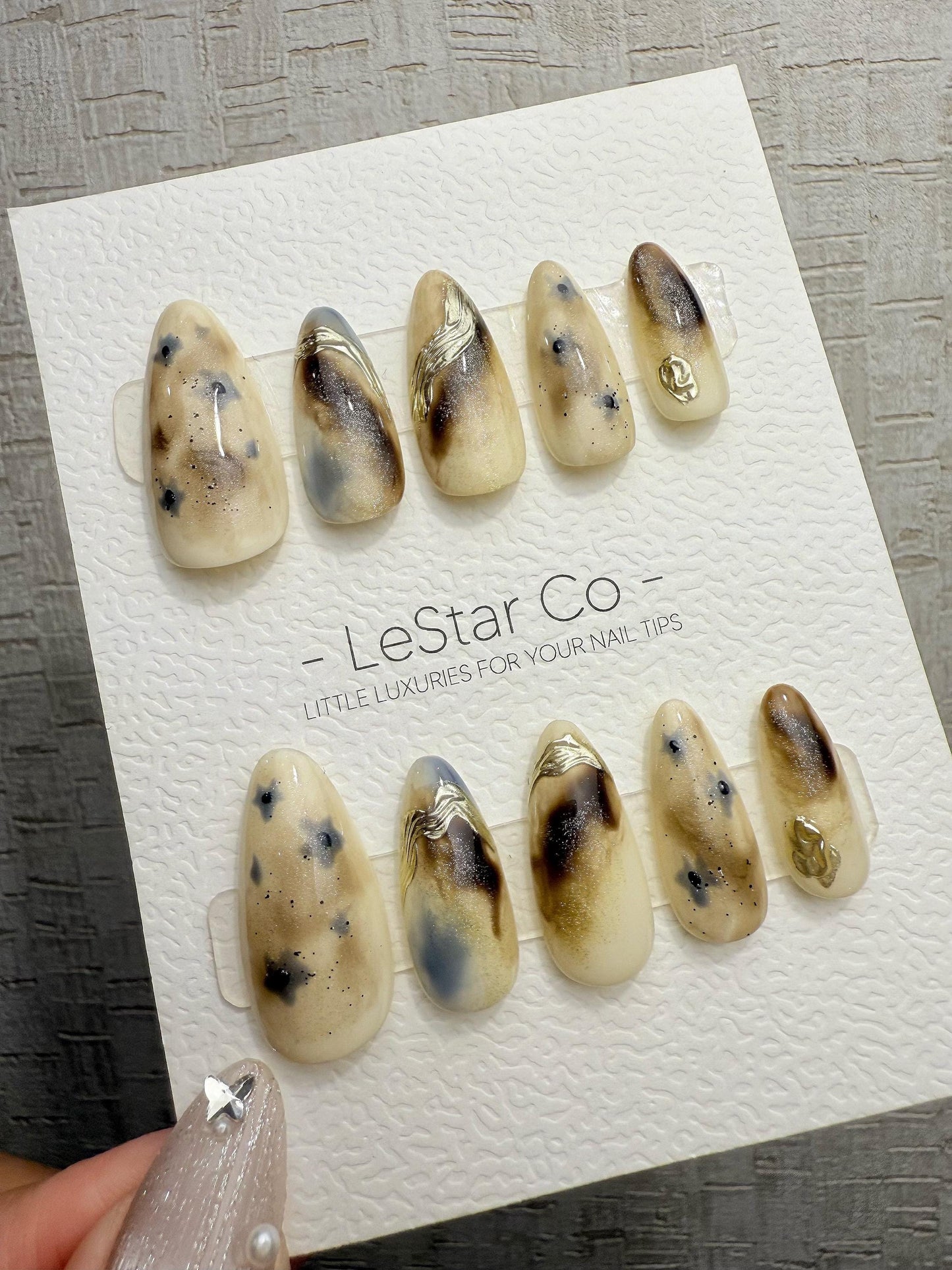 4for3 Timed Offer)Reusable Desert Bloom Cat Eye Effect| Premium Handmade Press on Nails Gel | Fake Nails | Cute Pressons Gel Nail QN1083