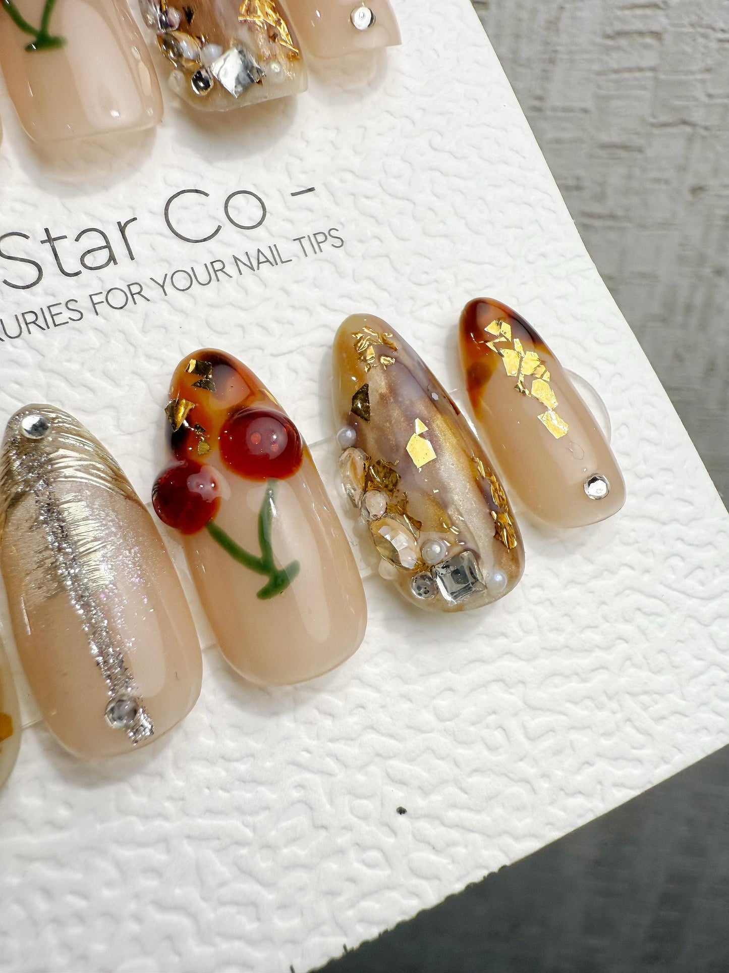 Reusable Christmas Festive Orchard Glow | Handmade Press On Gel Acrylic Nails | 4for3 Timed Offer