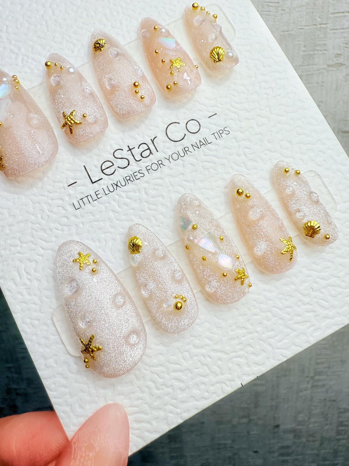 4for3 Timed Offer)Reusable Seashell Sparkle Shore Cat Eye Effect |Premium Handmade Press on Nails Gel | Fake Nails | Pressons Nail TMR1093