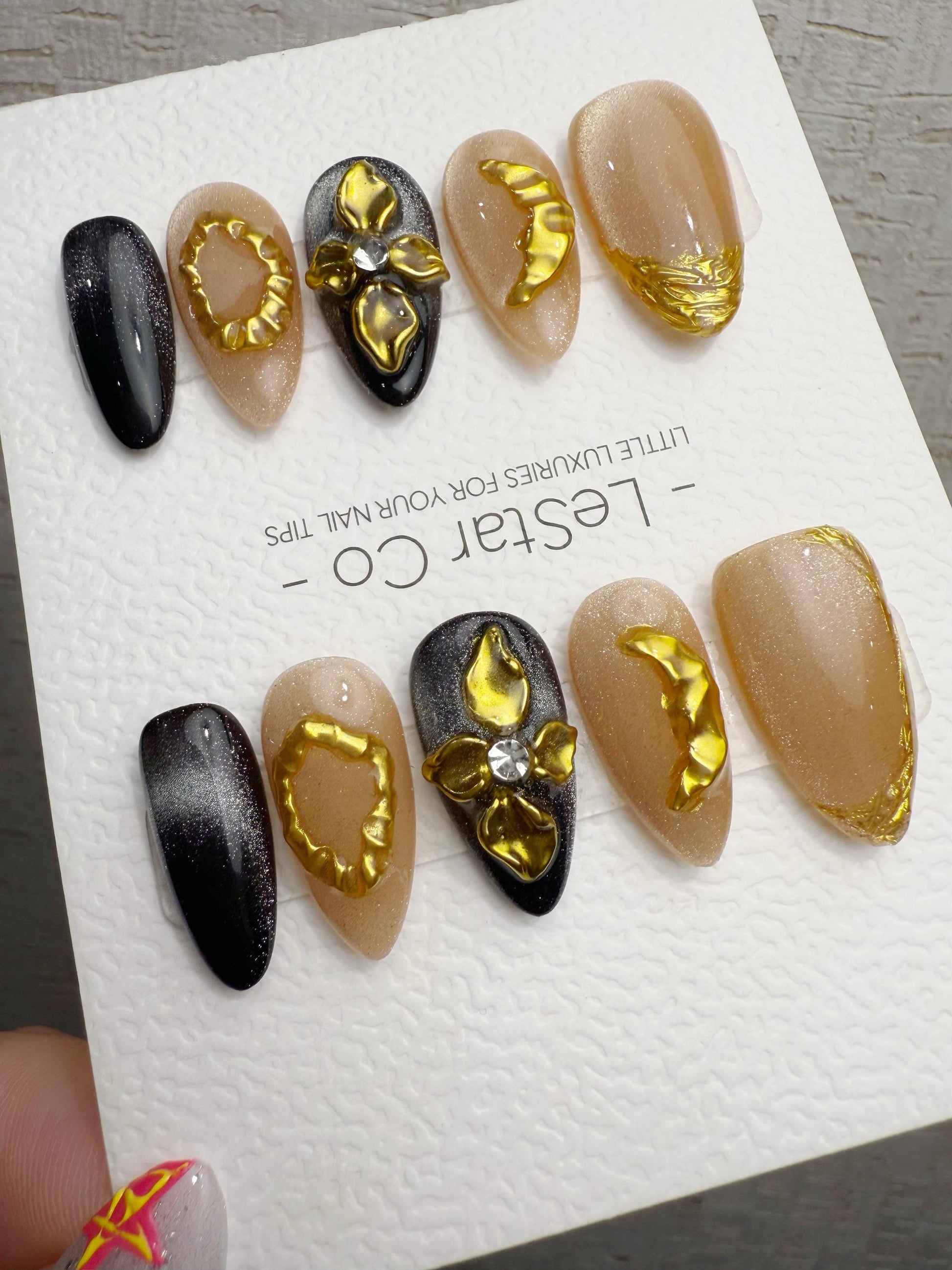 4for3 Timed Offer) Reusable Gilded Midnight Petals | Handmade Press On Gel Acrylic Nails