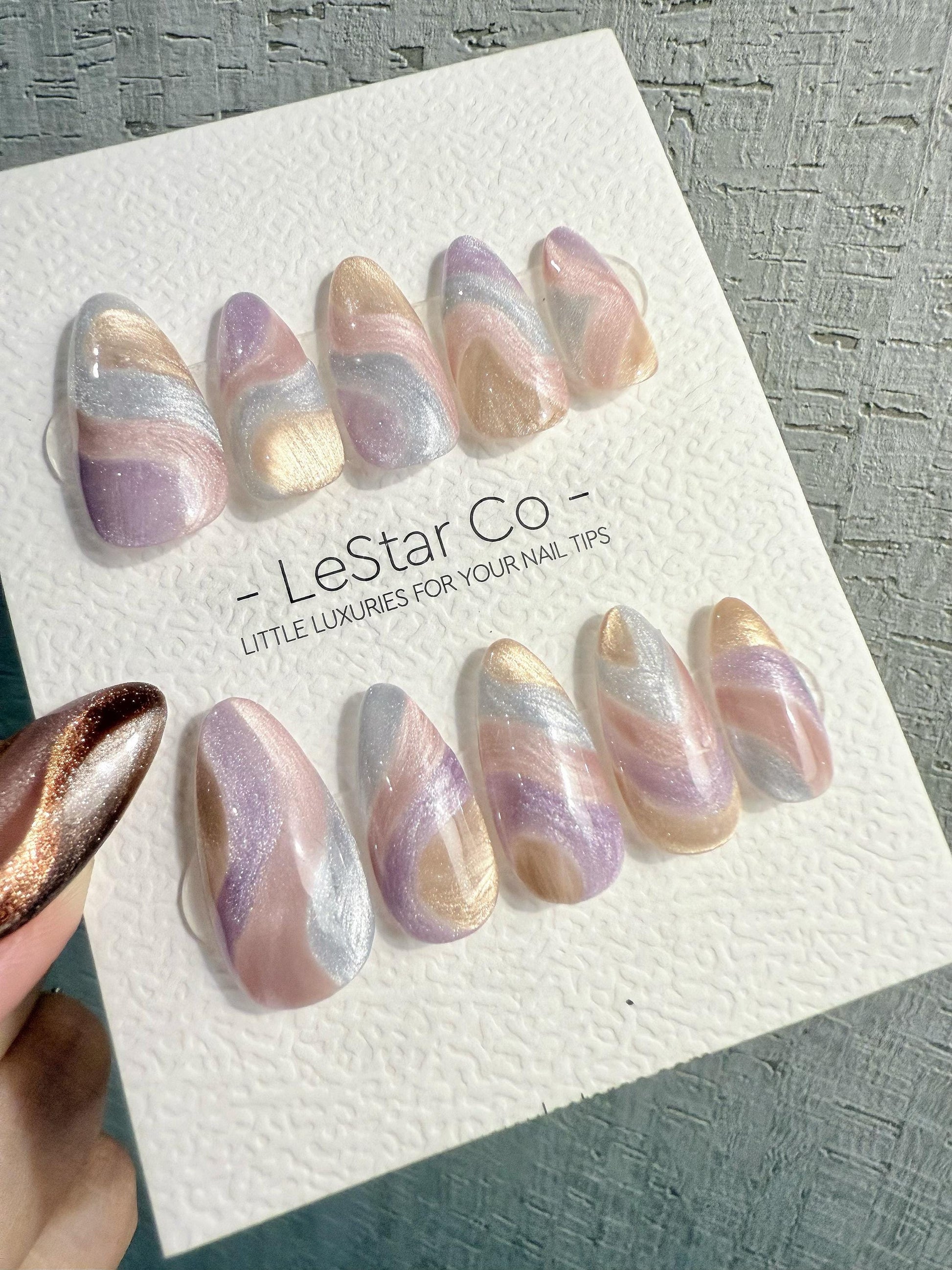 Reusable Lavendar Ash Orchid Pink Cat Eye Swirl | Handmade Press On Gel Nails