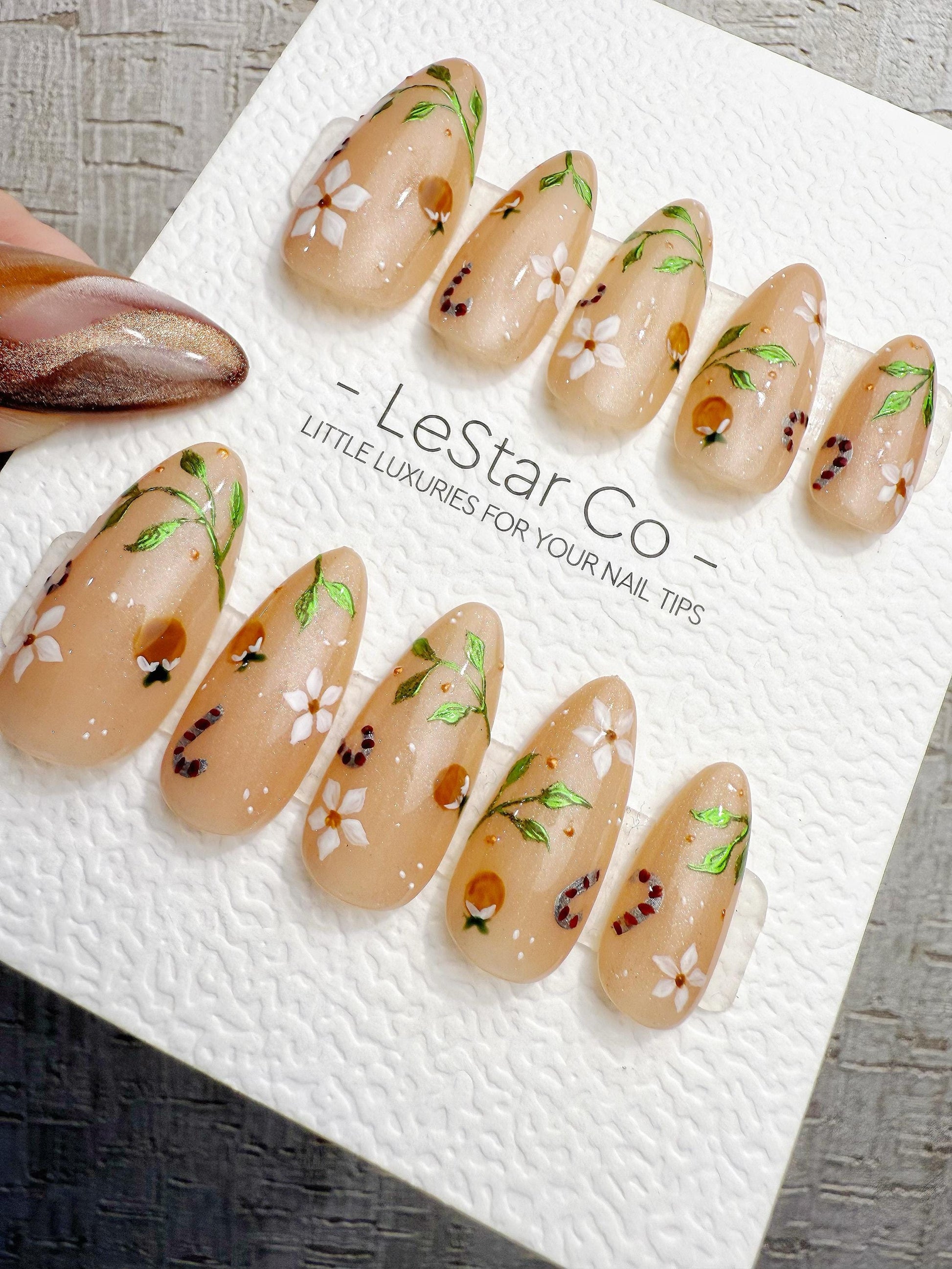Reusable Christmas Leaf Serenade | Handmade Press On Gel Nails | 4for3 Timed Offer