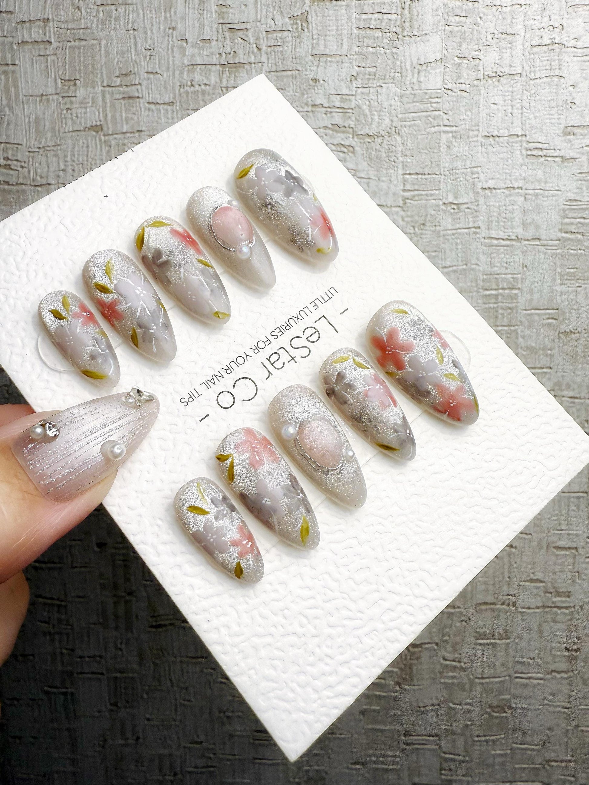 Reusable Silver Cat Eye Floral Petal | Handmade Press On Gel Nails | 4for3 Timed Offer