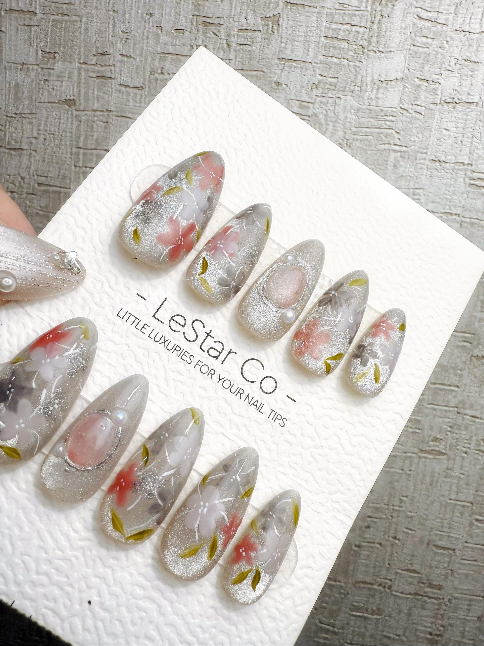 Reusable Silver Cat Eye Floral Petal | Handmade Press On Gel Nails | 4for3 Timed Offer