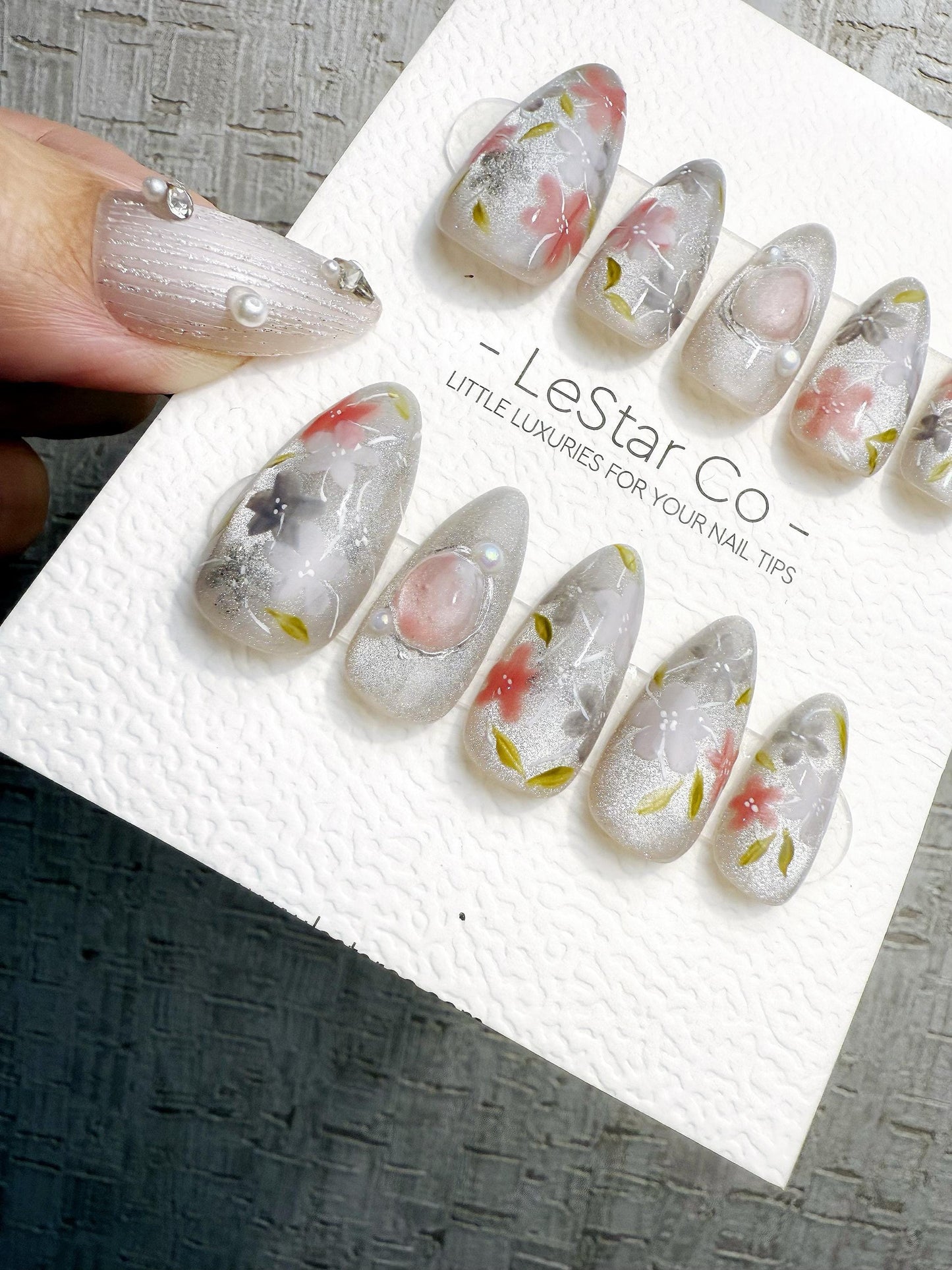 Reusable Silver Cat Eye Floral Petal | Handmade Press On Gel Nails | 4for3 Timed Offer