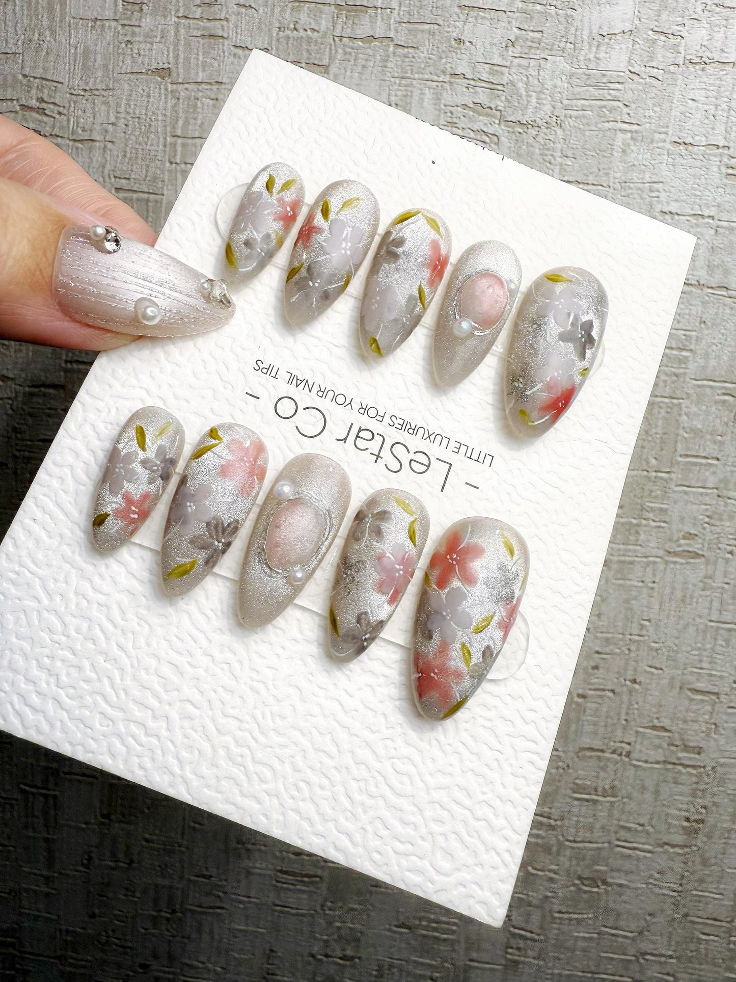 Reusable Silver Cat Eye Floral Petal | Handmade Press On Gel Nails | 4for3 Timed Offer