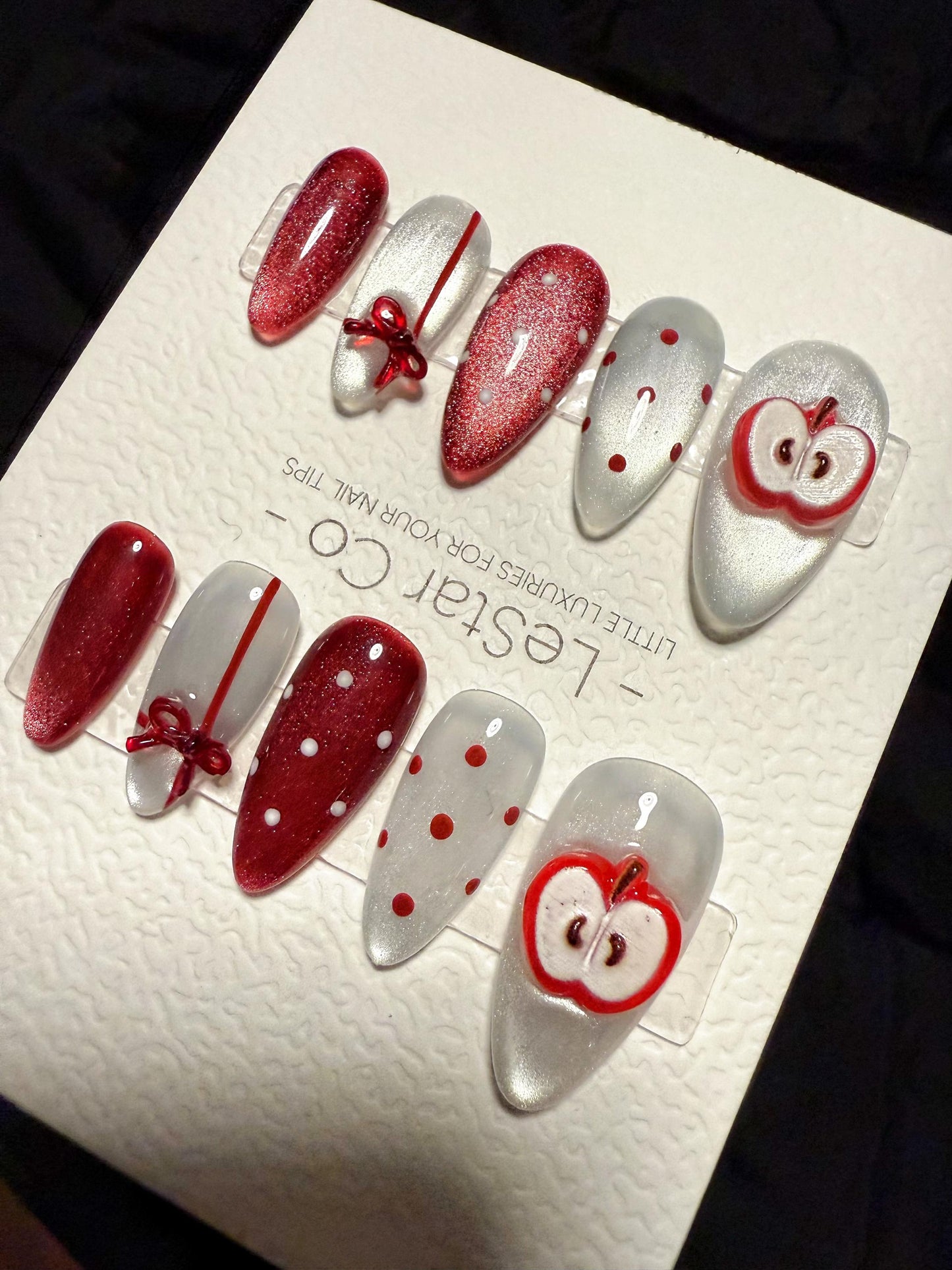 Reusable Snow Apple Dream | Handmade Press On Gel Acrylic Nails | 4for3 Timed Offer