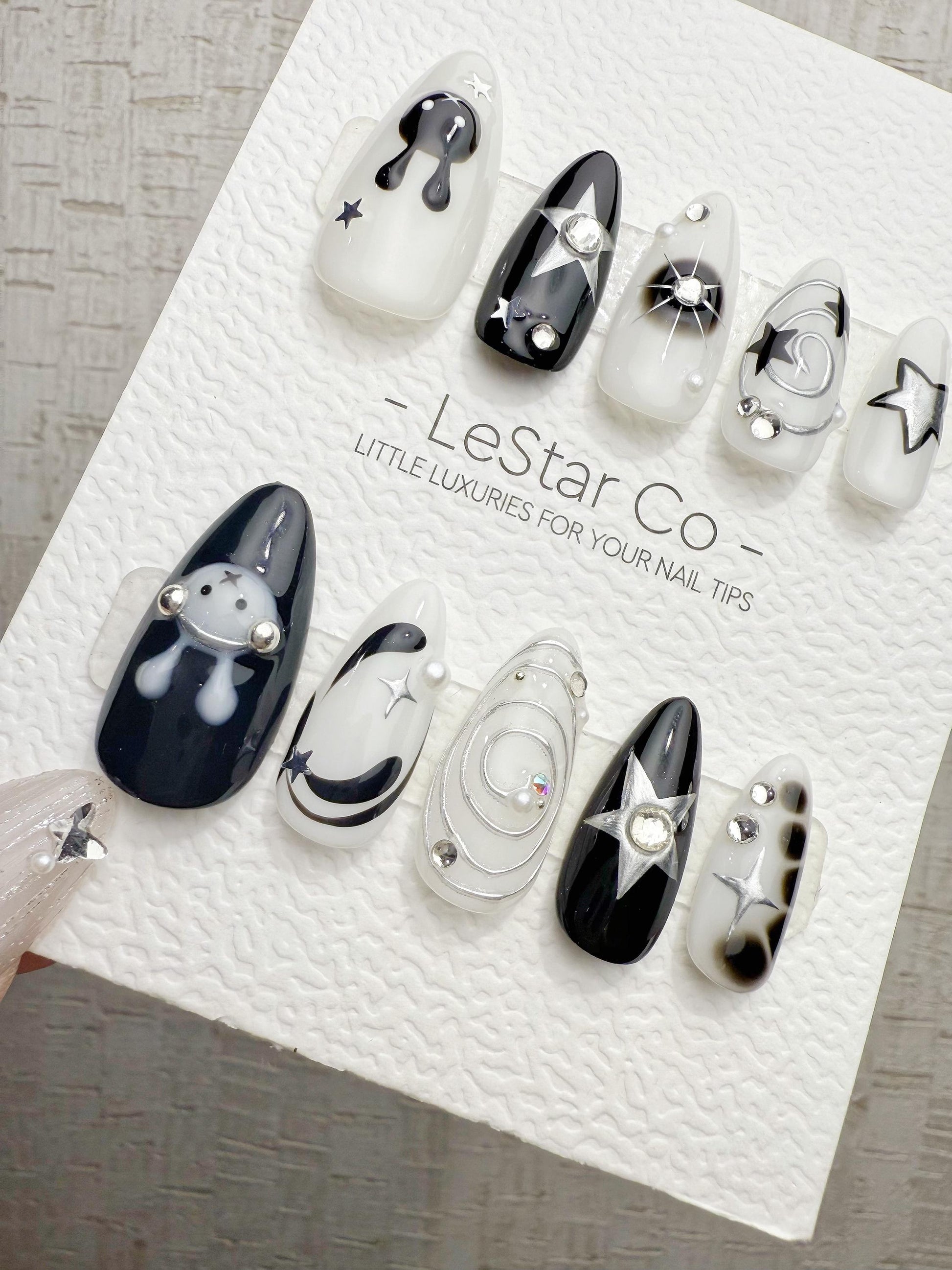 Reusable Rock Bunny | Handmade Press On Gel Acrylic Nails | 4for3 Timed Offer
