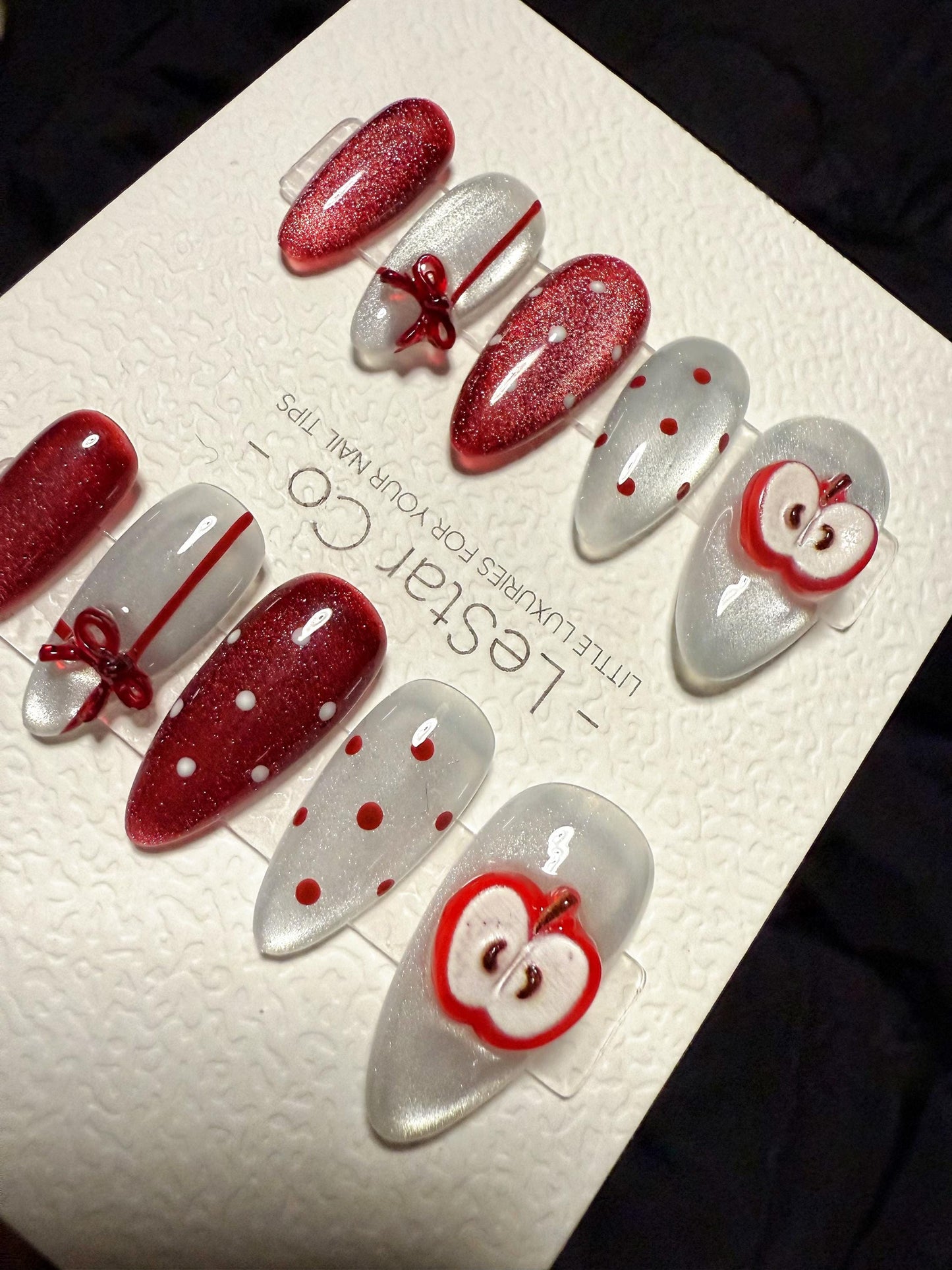 Reusable Snow Apple Dream | Handmade Press On Gel Acrylic Nails | 4for3 Timed Offer