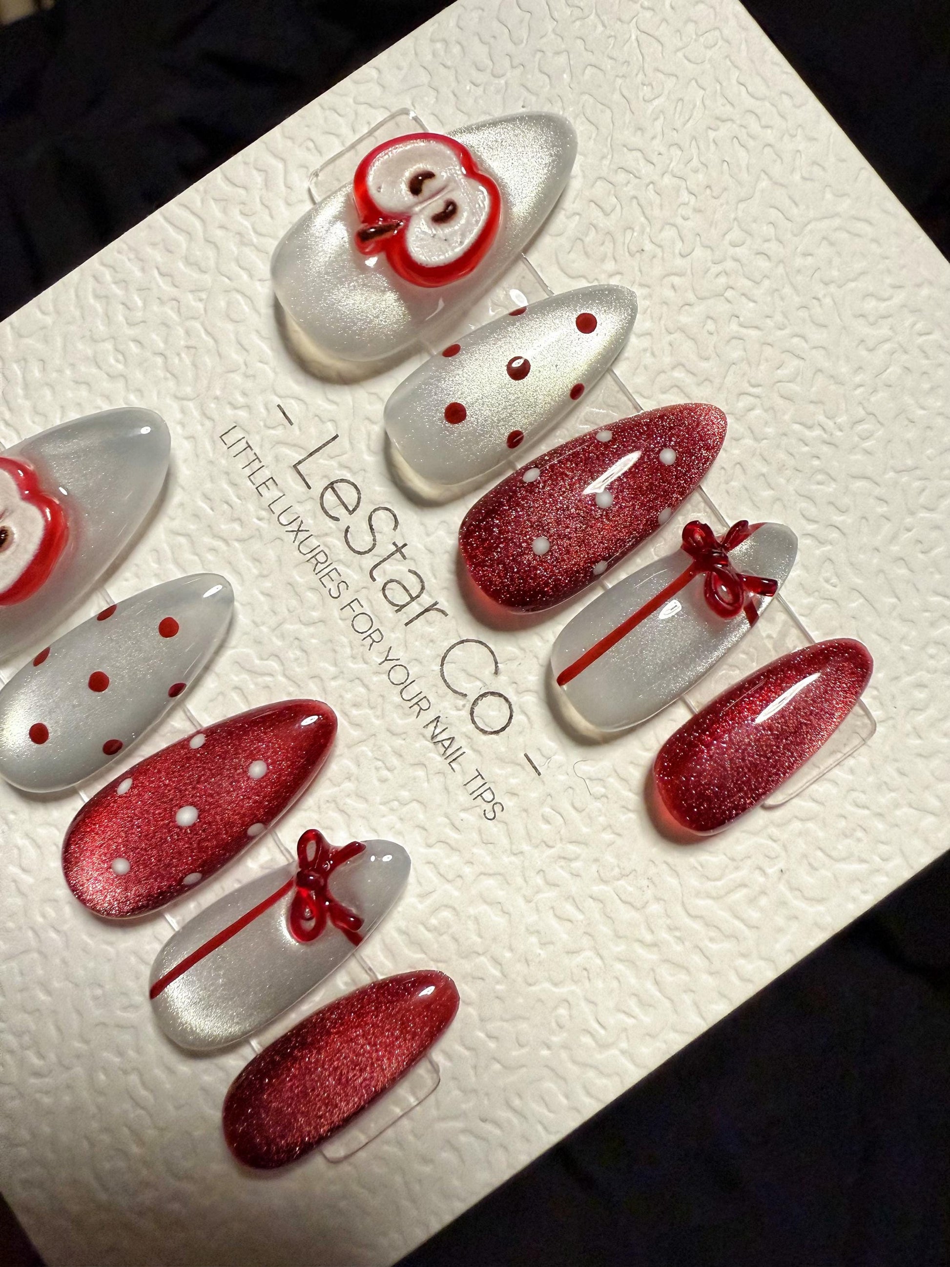 Reusable Snow Apple Dream | Handmade Press On Gel Acrylic Nails | 4for3 Timed Offer