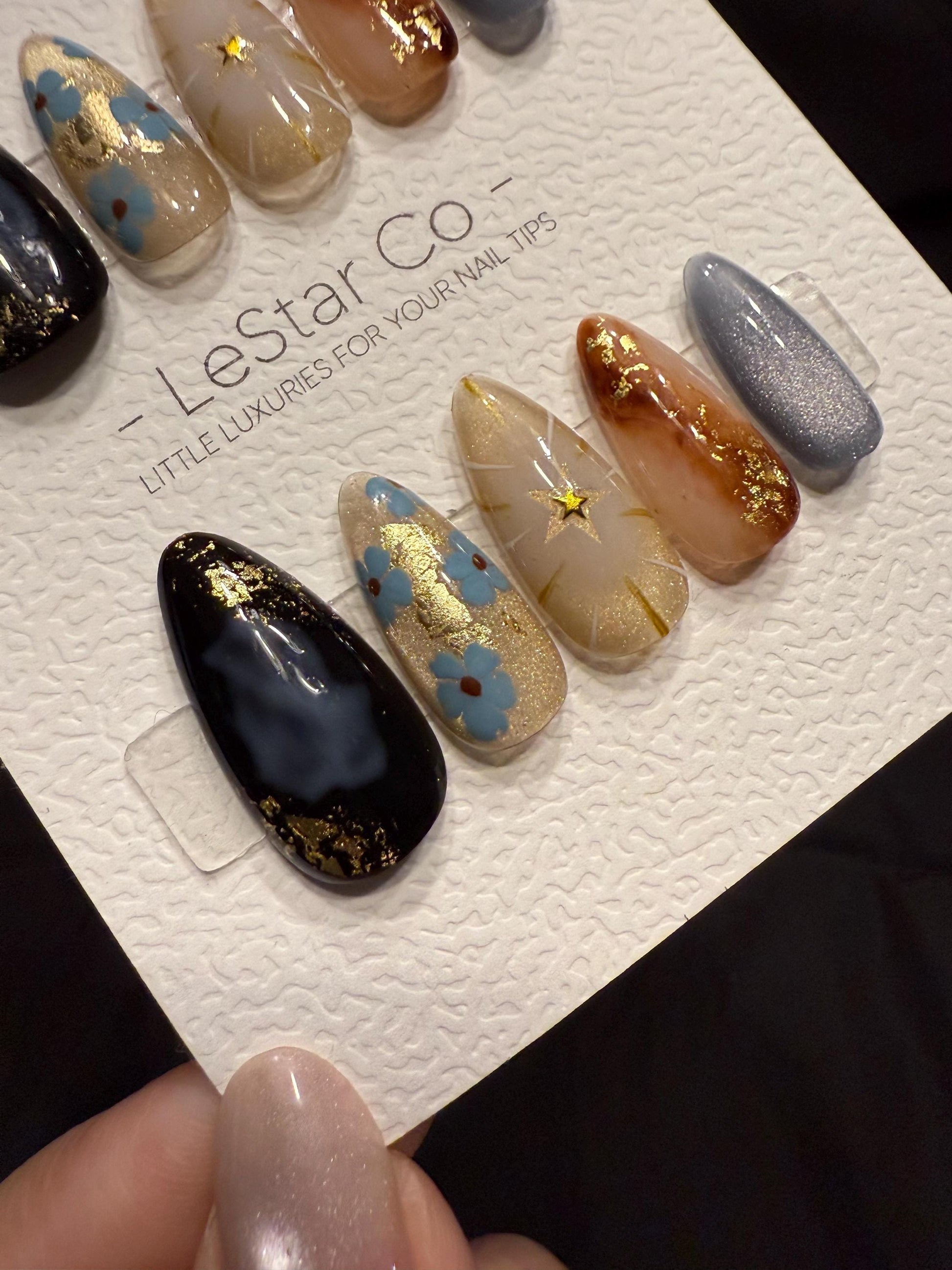 Reusable Vintage Midnight Petals | Handmade Press On Gel Acrylic Nails | 4for3 Timed Offer